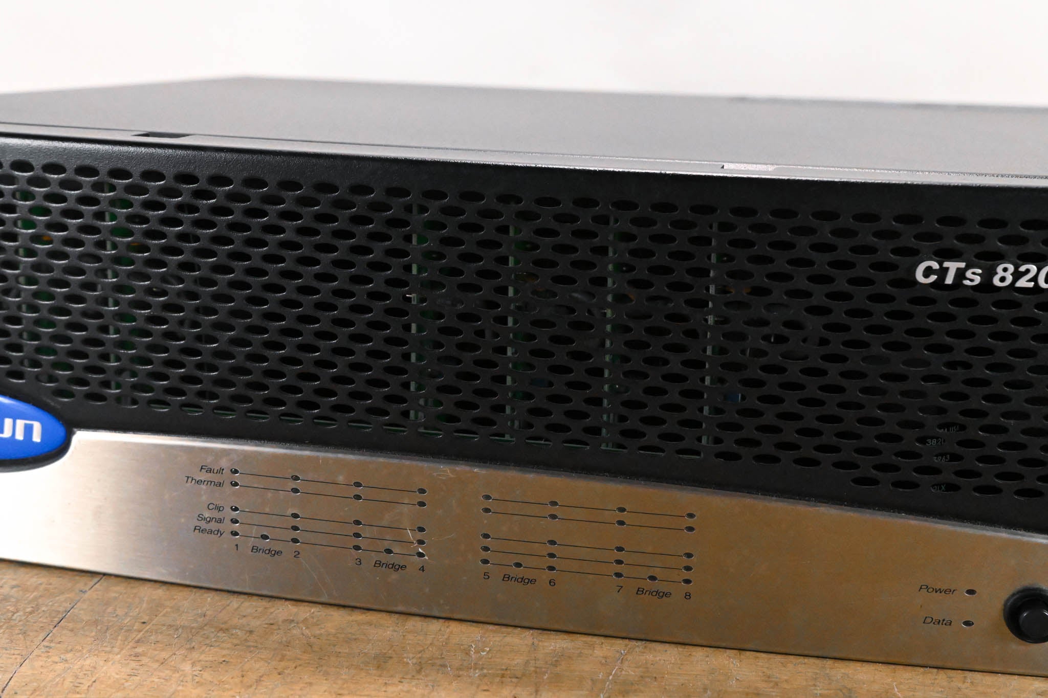 Crown CTs 8200 200W 8-Channel Power Amplifier