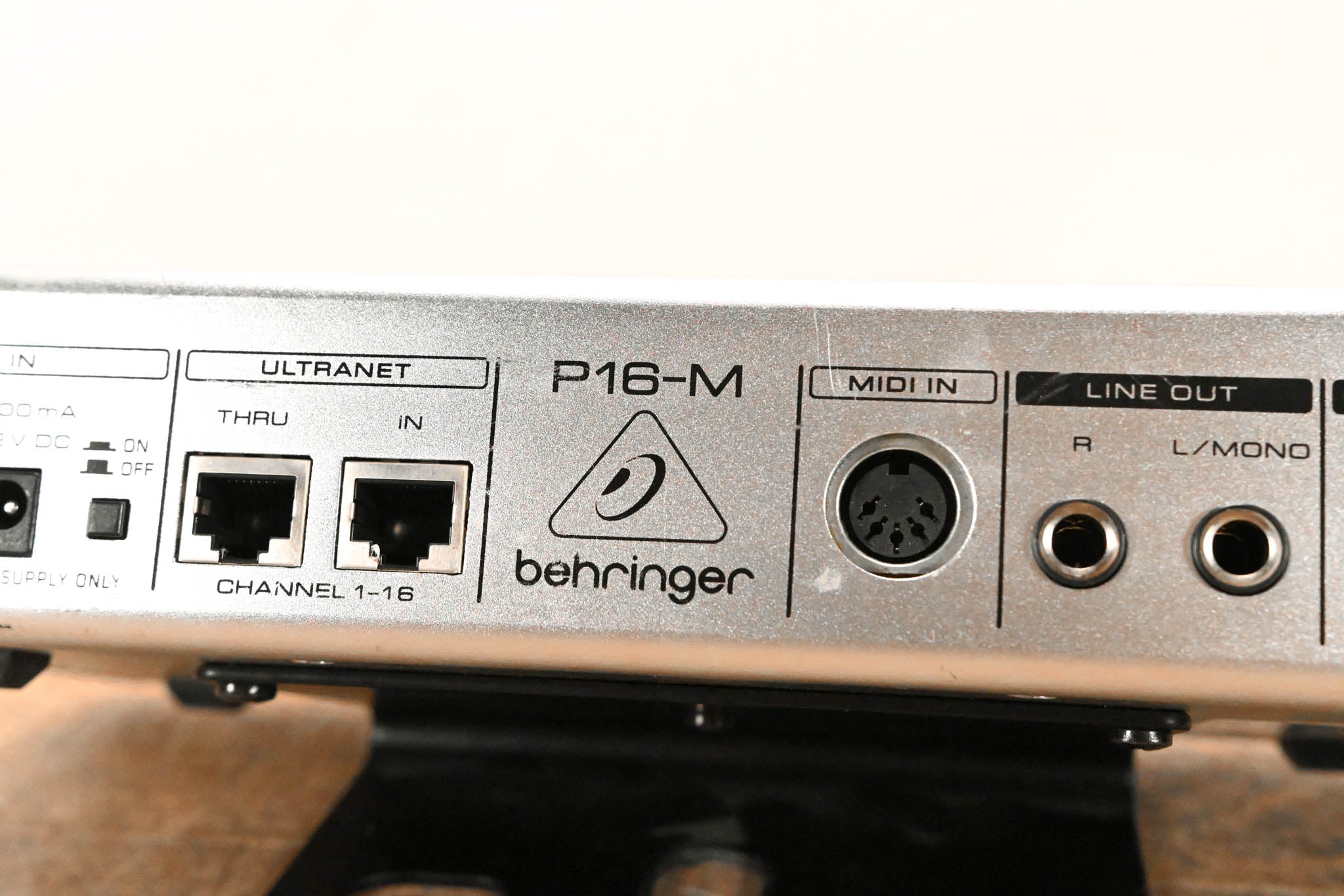 Behringer Powerplay P16-M 16-Channel Digital Personal Mixer