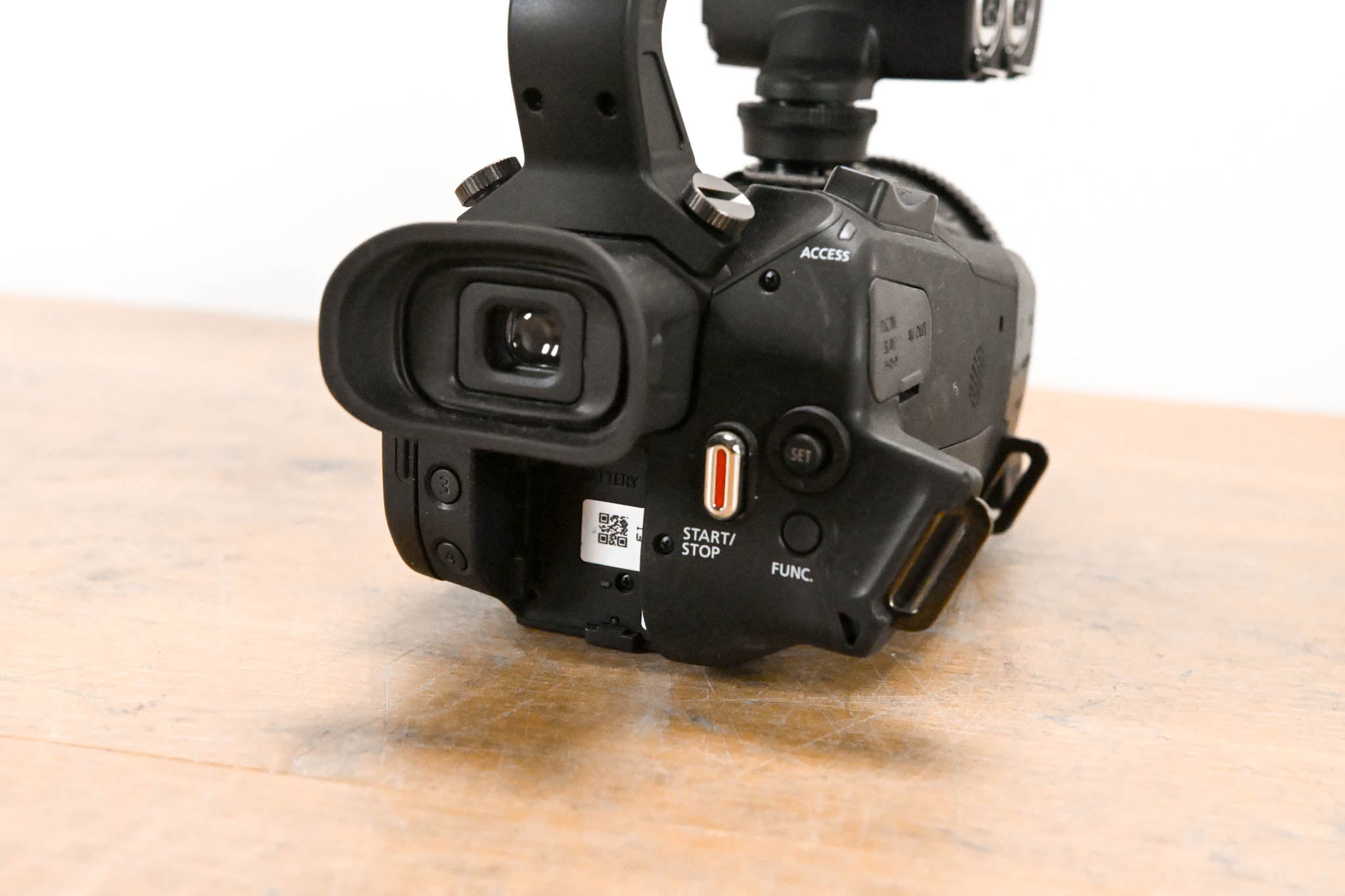 Canon XA35 HD Professional Camcorder w/ XLR Handle & HD/SD-SDI Output