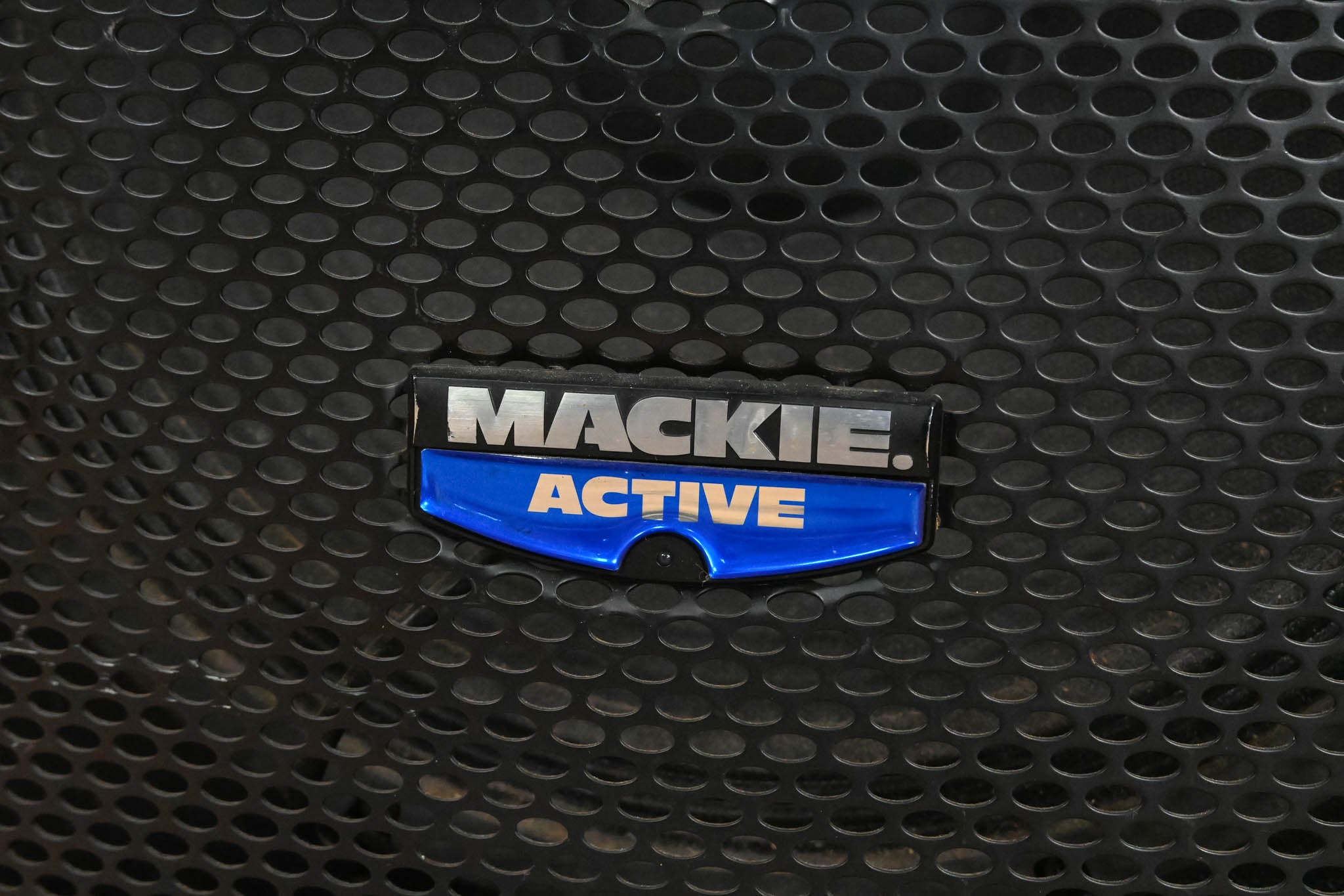 Mackie SA1521 15-inch 2-Way 500W Active Loudspeaker (PAIR)