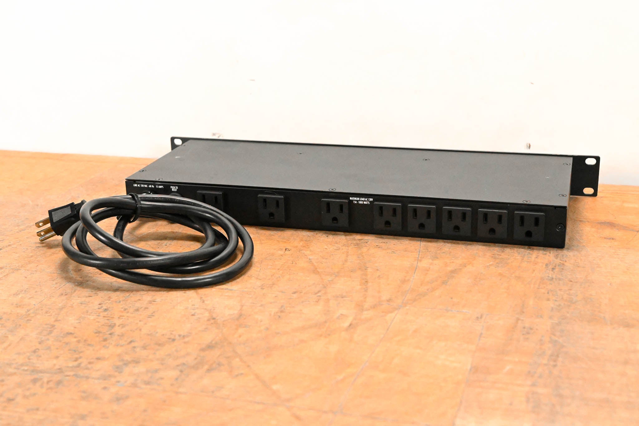 Furman M-8Lx 15A Merit Series Power Conditioner with Lights