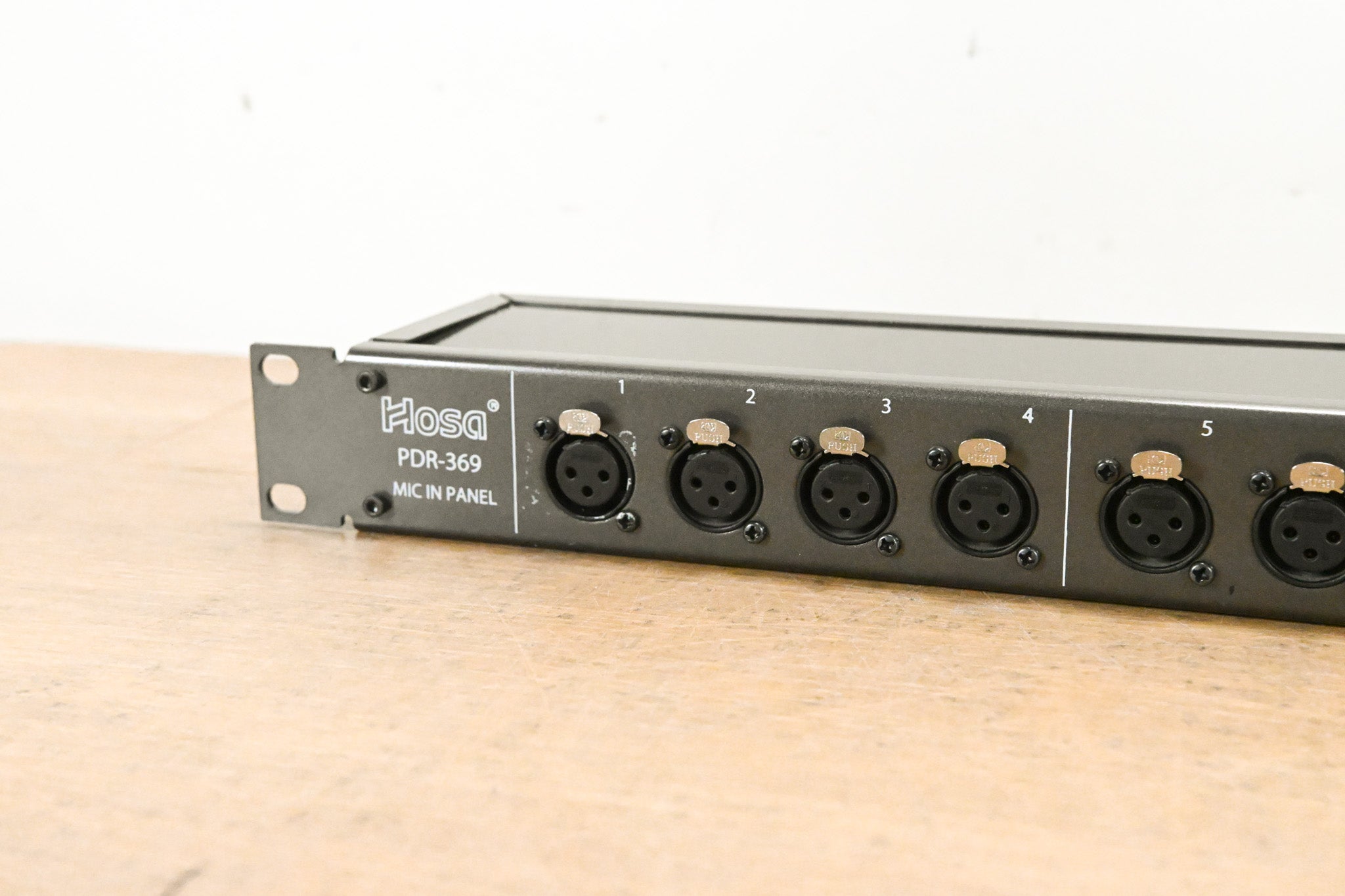 Hosa PDR-369 XLR3F to XLR3M Patch Bay