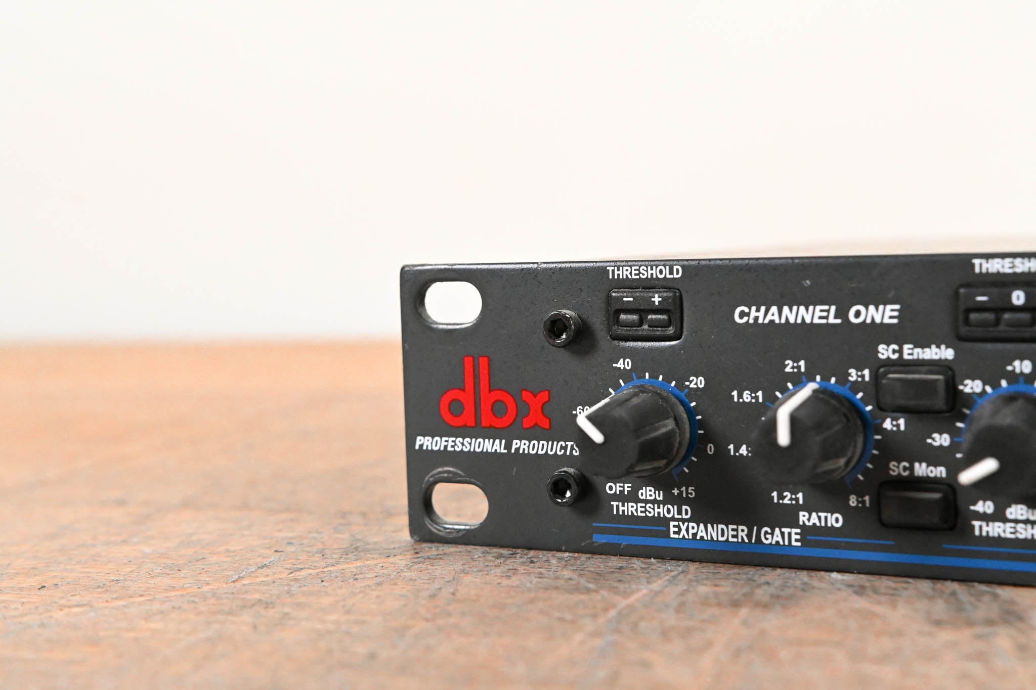 dbx 1066 2-Channel Compressor/Limiter/Gate