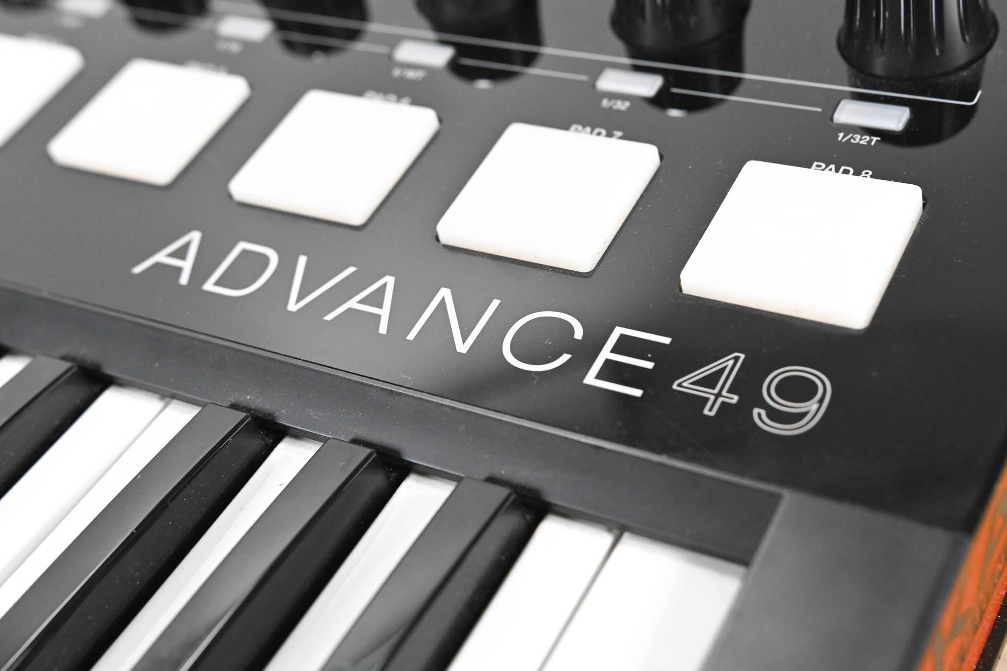 AKAI Advance 49 MIDI Keyboard Controller (NO POWER SUPPLY)