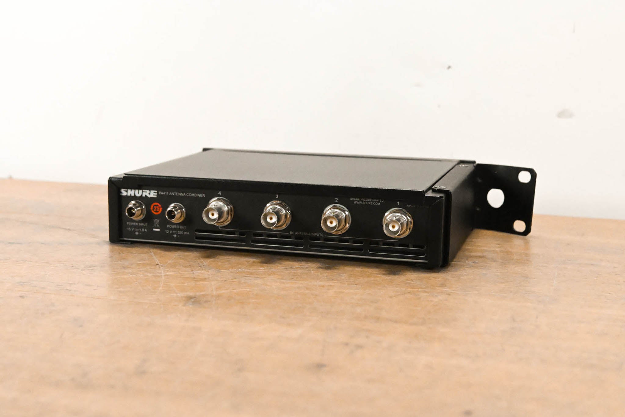 Shure PA411 Antenna Combiner for PSM 300 Series Wireless NO POWER SUPPLY