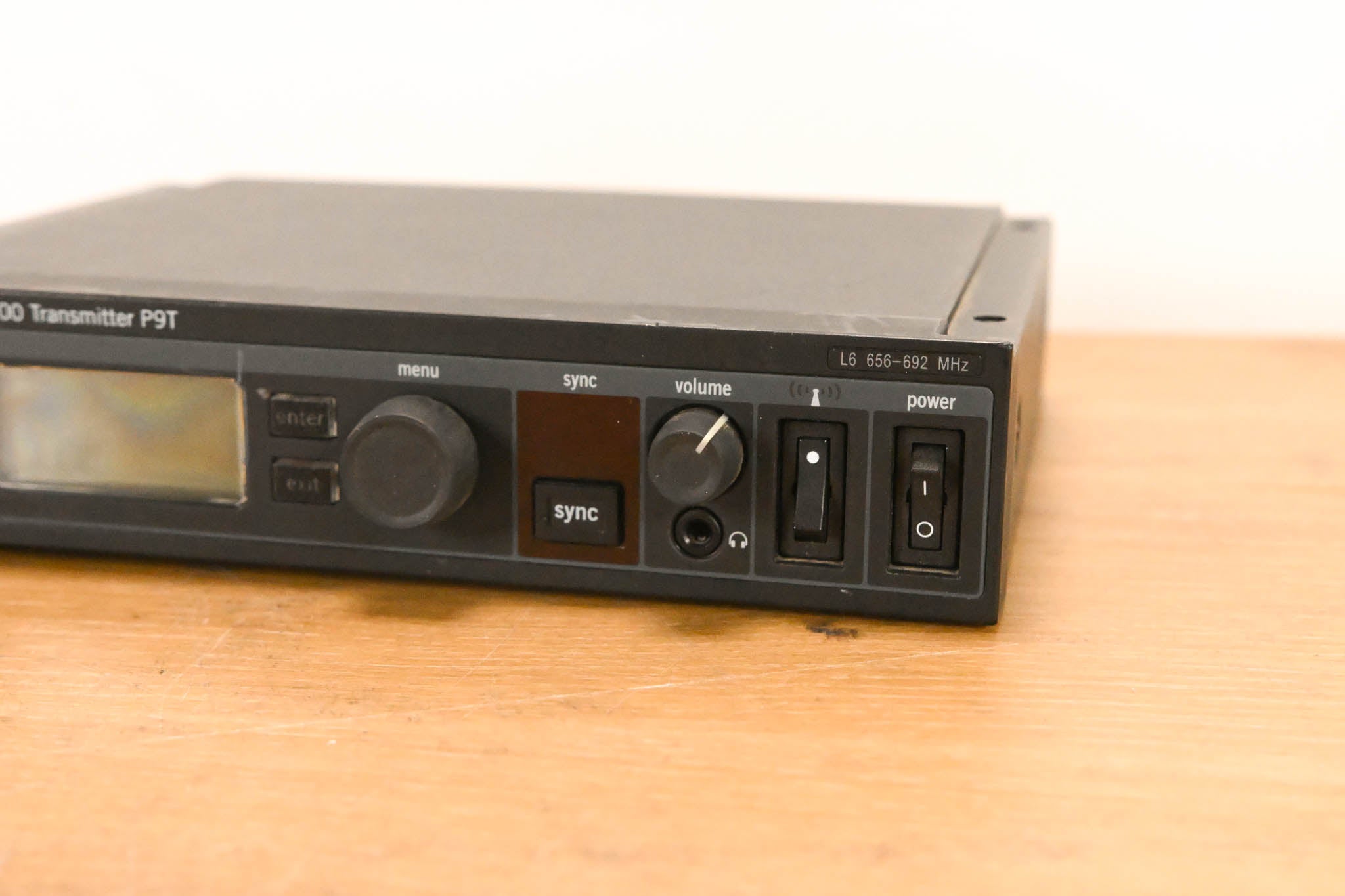 Shure PSM 900 Wireless IEM System L6 Band: 656-692 MHz (NO POWER SUPPLY)