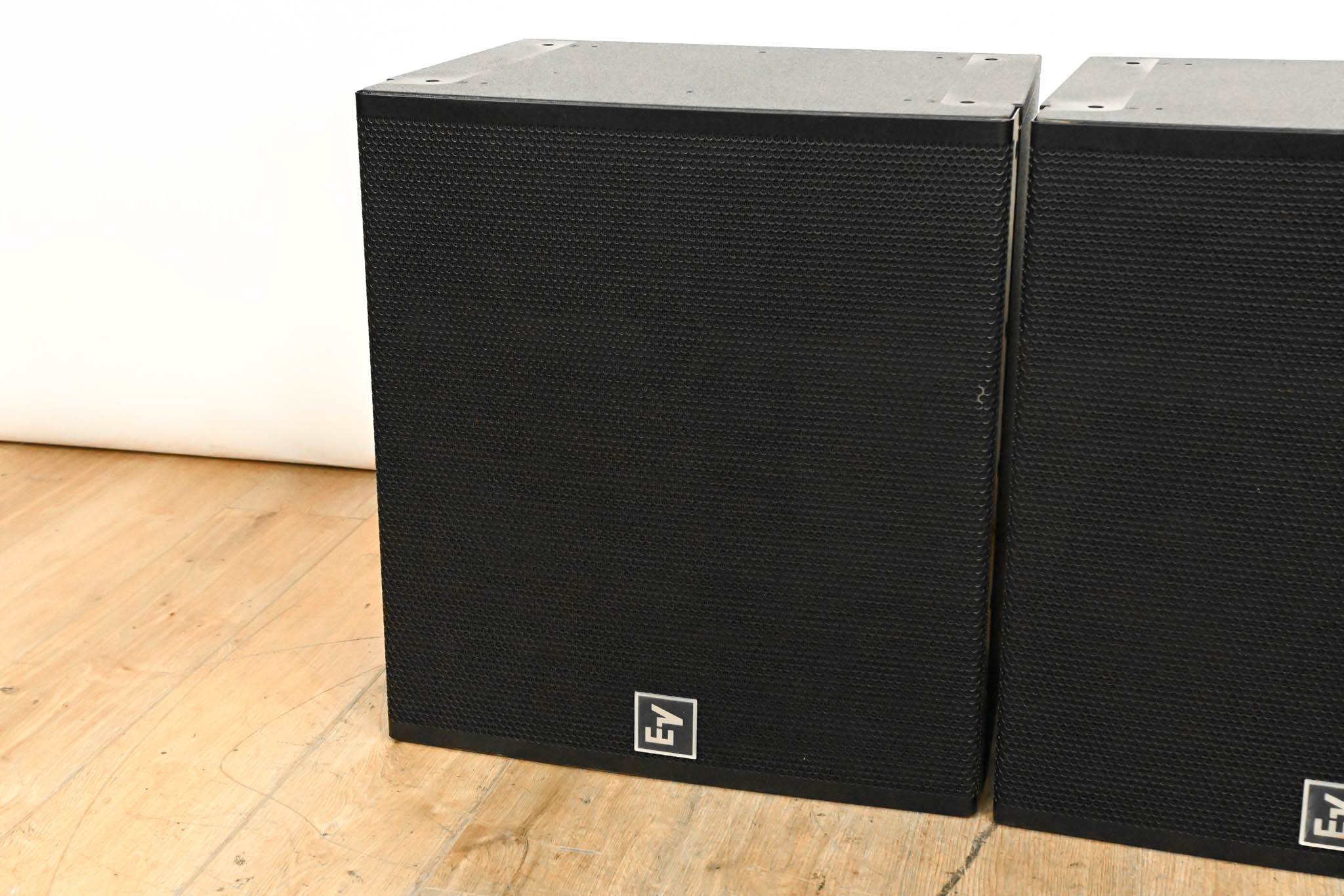 Electro-Voice (EV) EVA-2082S/906 Full-Range Line-Array Speaker (PAIR)