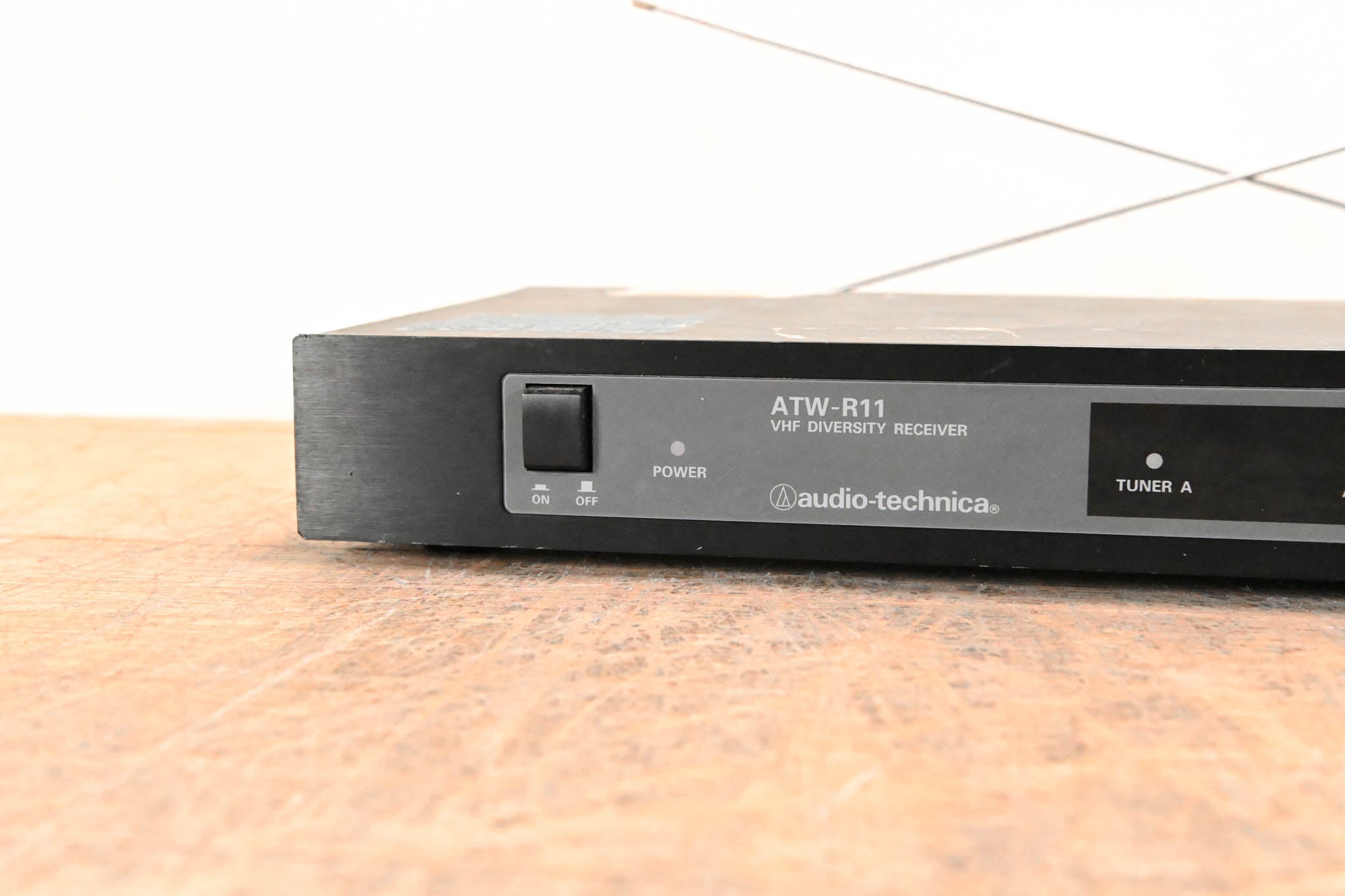 Audio-Technica ATW-R11 Wireless VHF Diversity Receiver (NO POWER SUPPLY)
