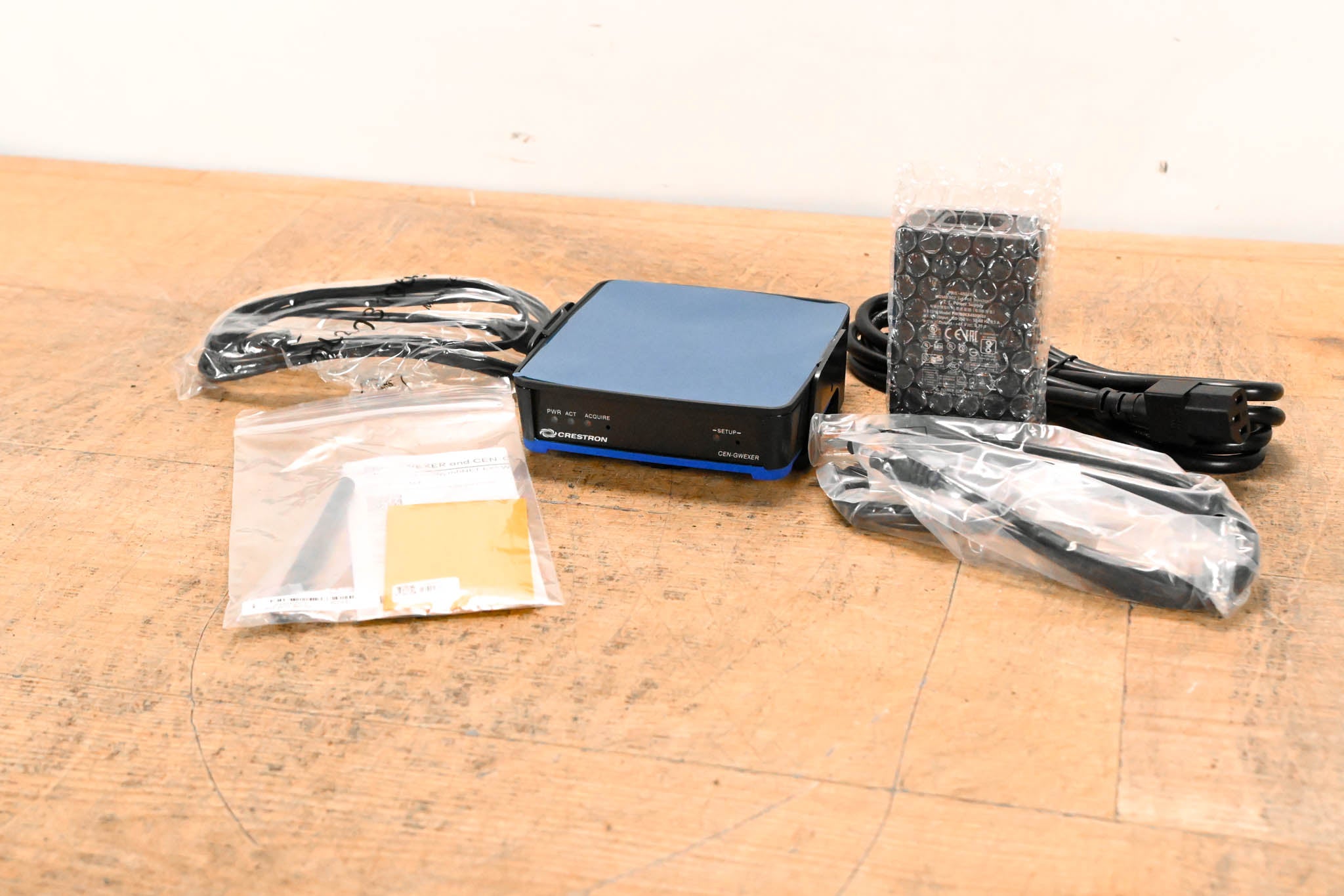 Crestron CEN-GWEXER-PWE infiNET EX Network and ER Wireless Gateway