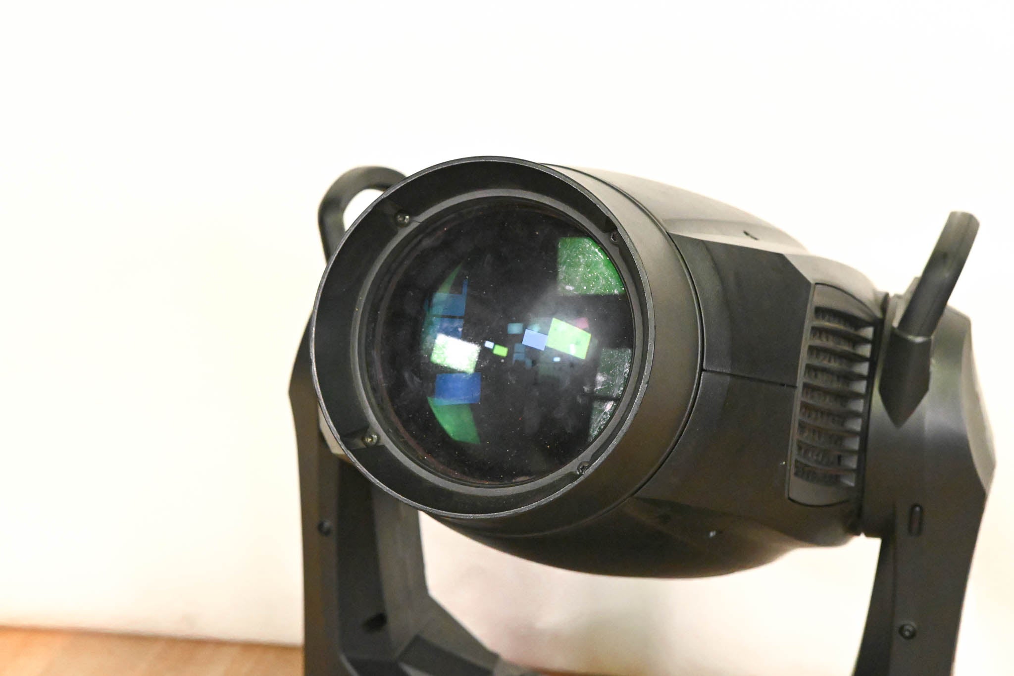 Martin MAC Viper Profile High Output Discharge-Based Moving Light