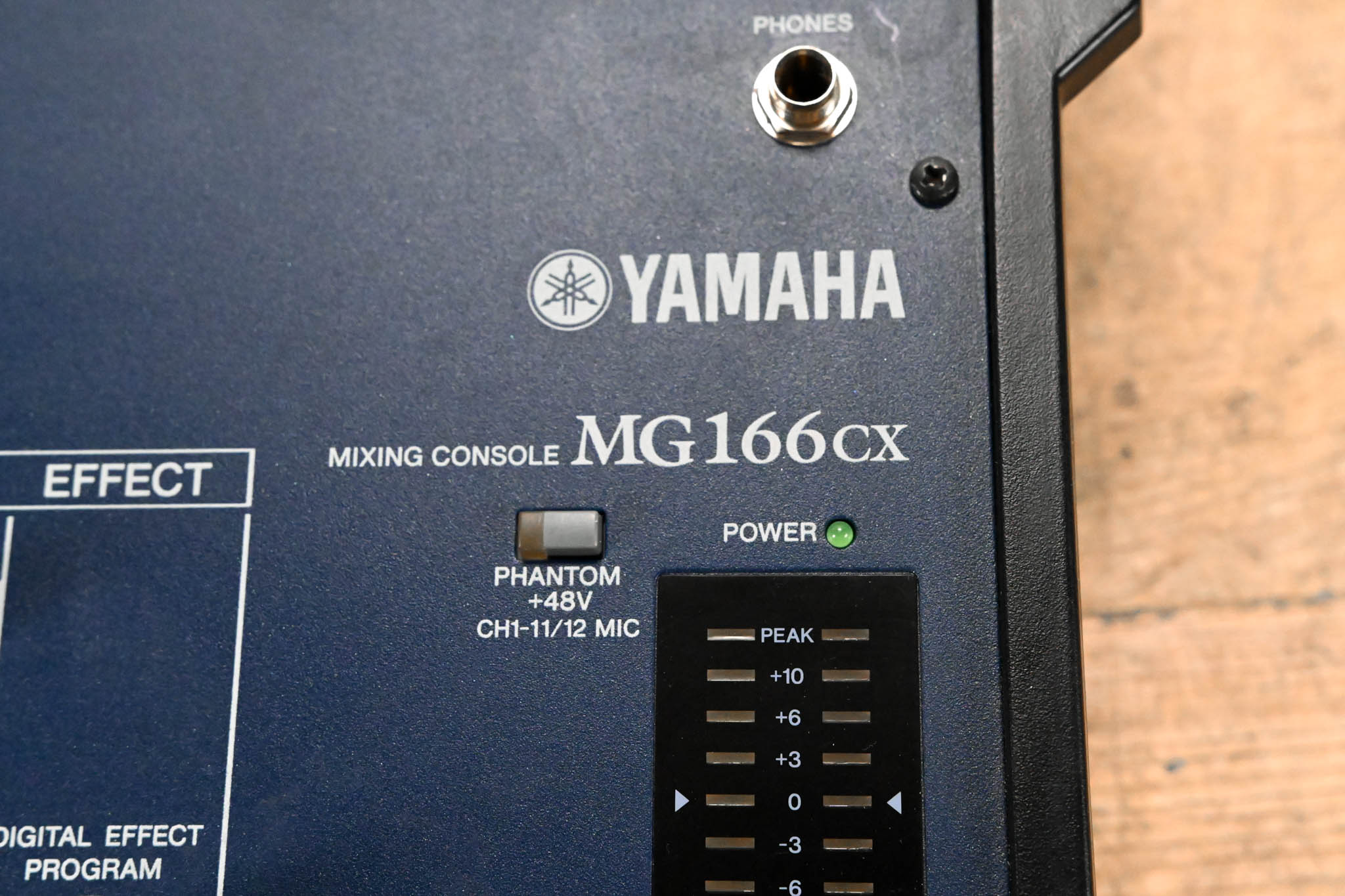 Yamaha MG166CX 16-Channel, 6-Bus Analog Mixer