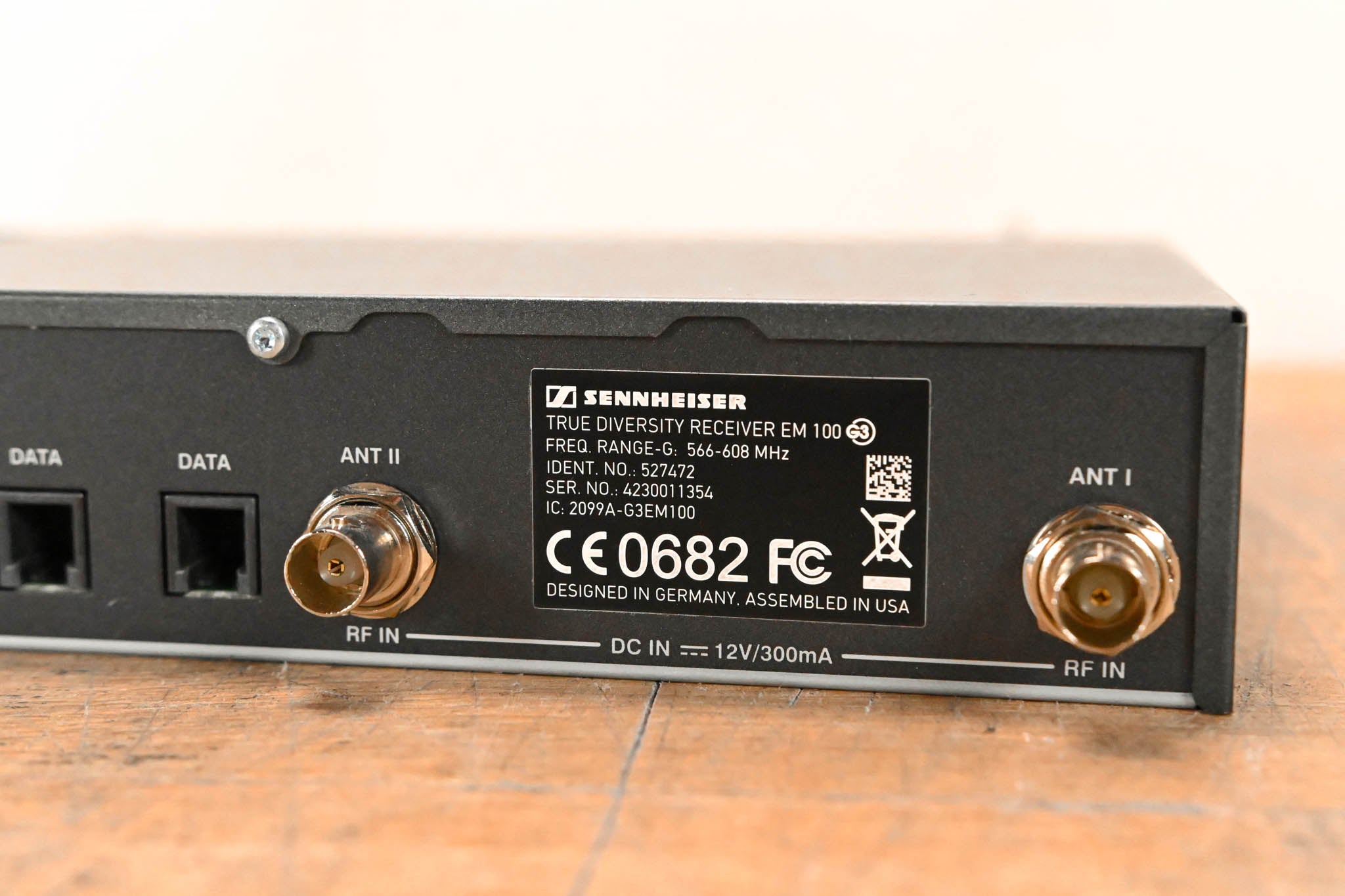 Sennheiser EM 100 G3 Wireless Receiver - G Range: 566-608 MHz