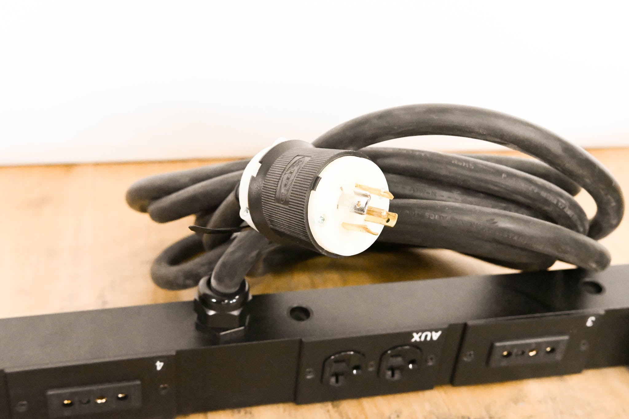 ETC SB6-10M 6 x 10A (1200W) SmartBar with Stage Pin Connectors