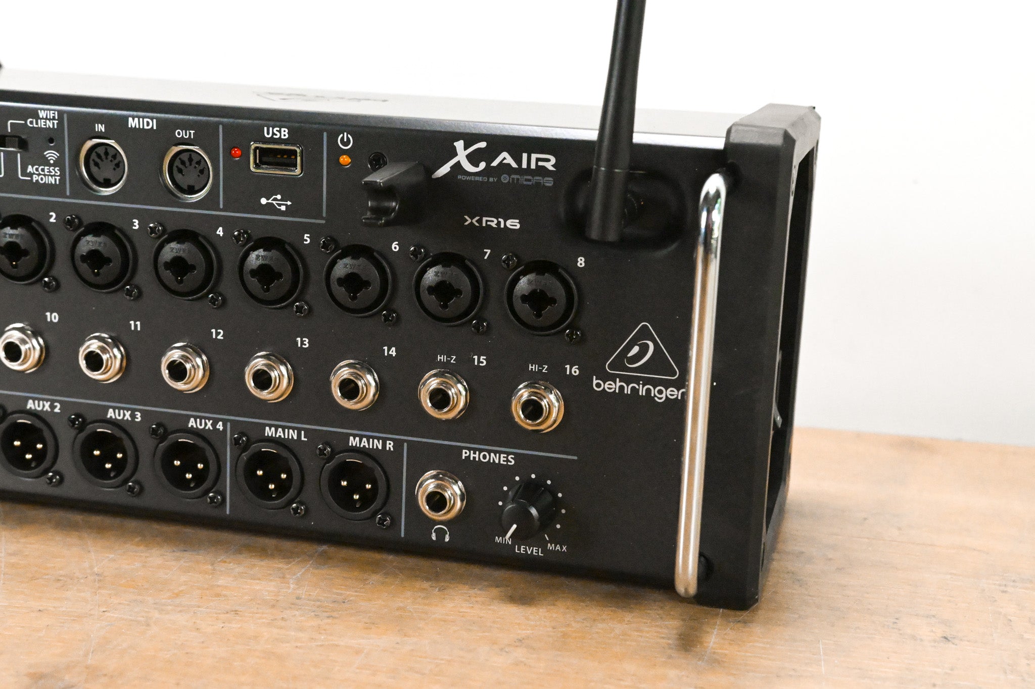 Behringer X Air XR16 16-Channel Tablet-Controlled Digital Mixer