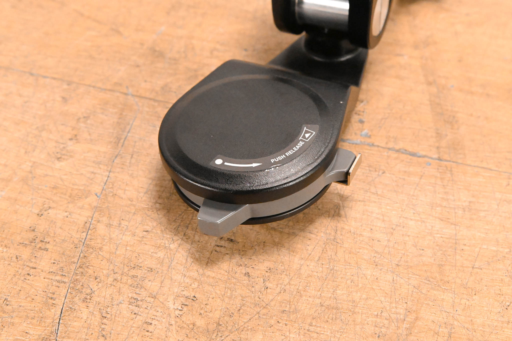 Hitachi AT-500 Studio Viewfinder Mount