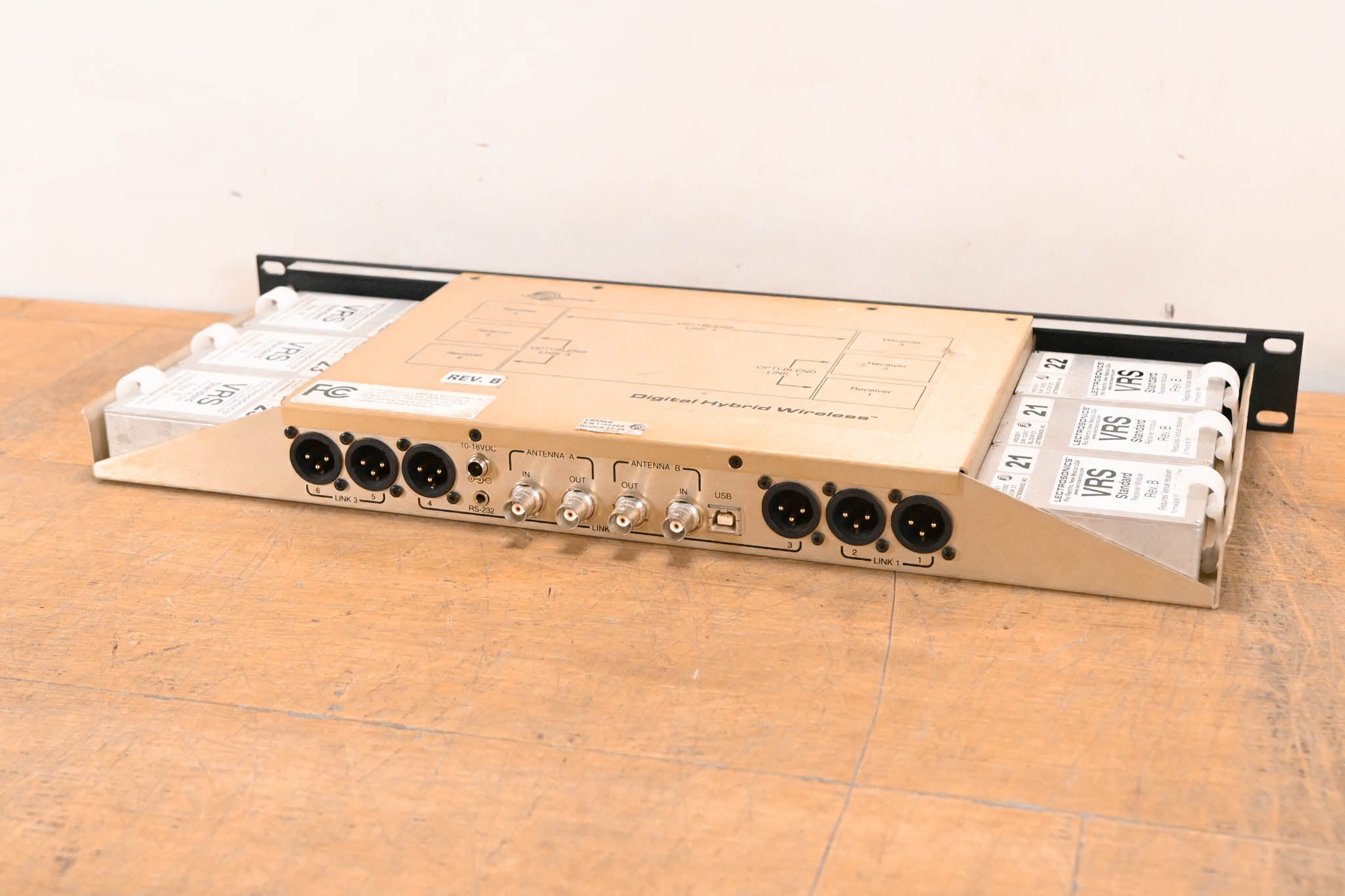 Lectrosonics Venue Wideband Mid 6-Channel Receiver w/ Bodypacks (NO PSU)