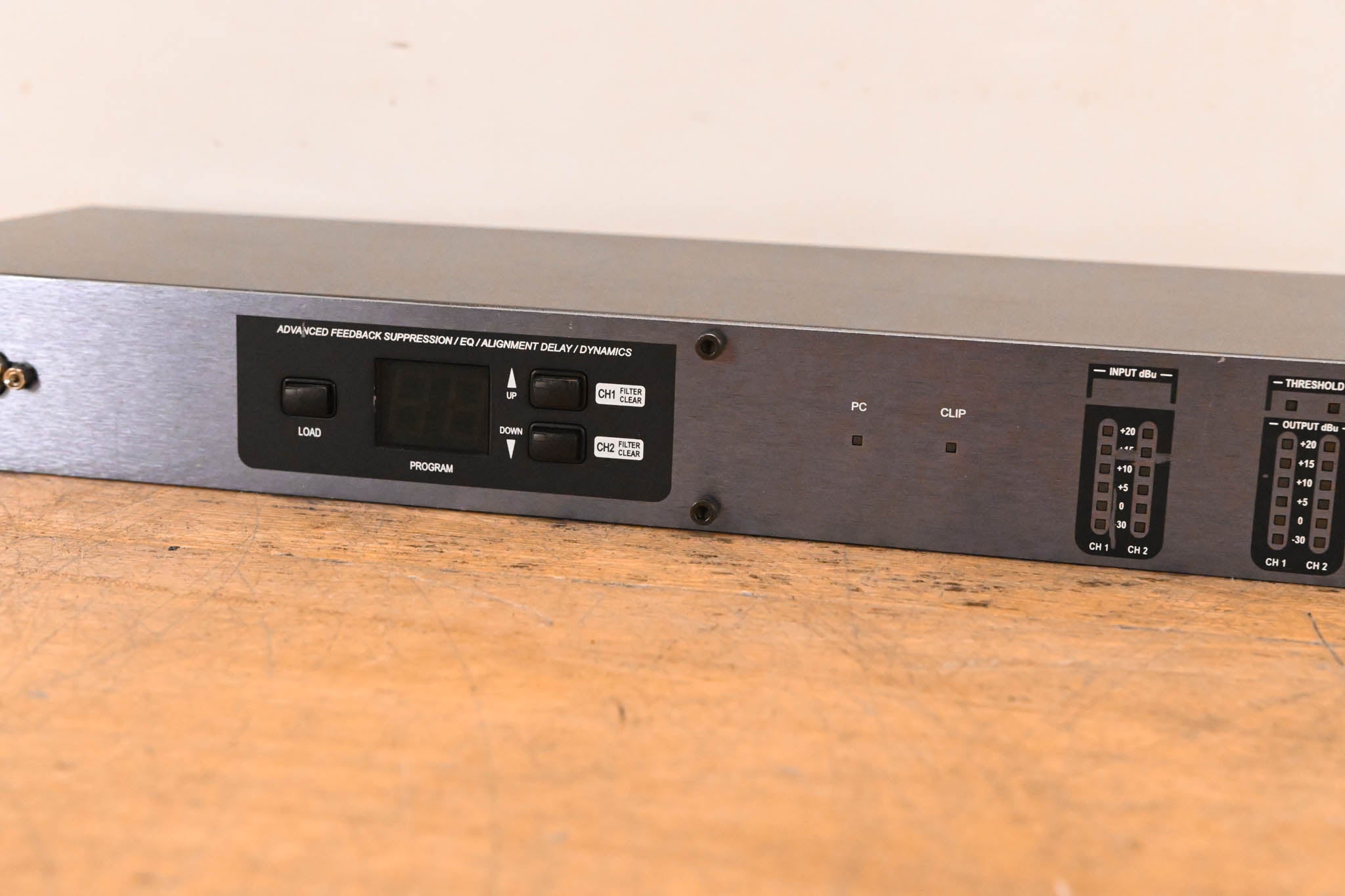 dbx DriveRack 220i System Processor w/ AFS Advanced Feedback Suppression