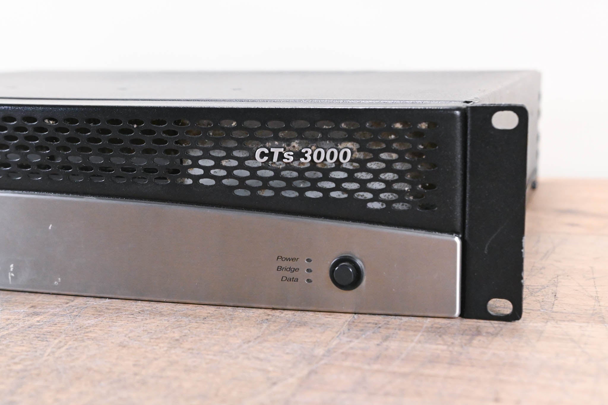 Crown CTs 3000 2-Channel Power Amplifier