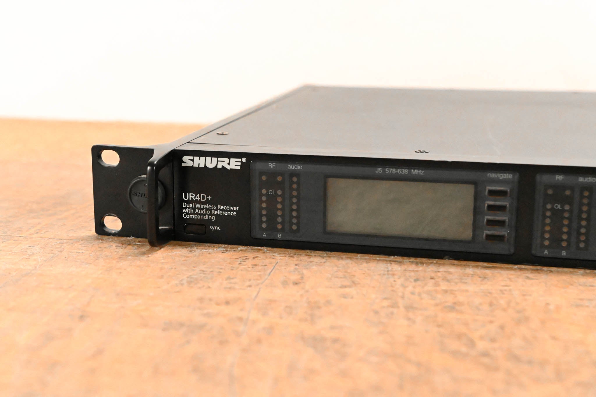 Shure UR4D+ Dual Wireless Receiver w/ two Bodypacks J5 Band: 578-638 MHz