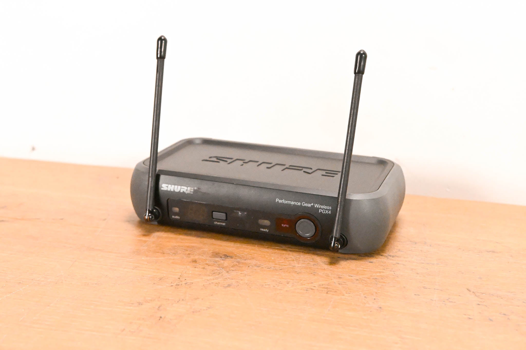 Shure PGX14 Wireless Beltpack System J6 Band - 572-590 MHz (NO PSU)