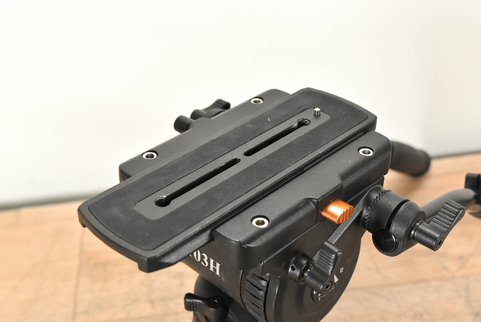 E-Image EI-7103H Heavy-Duty Fluid Video Head