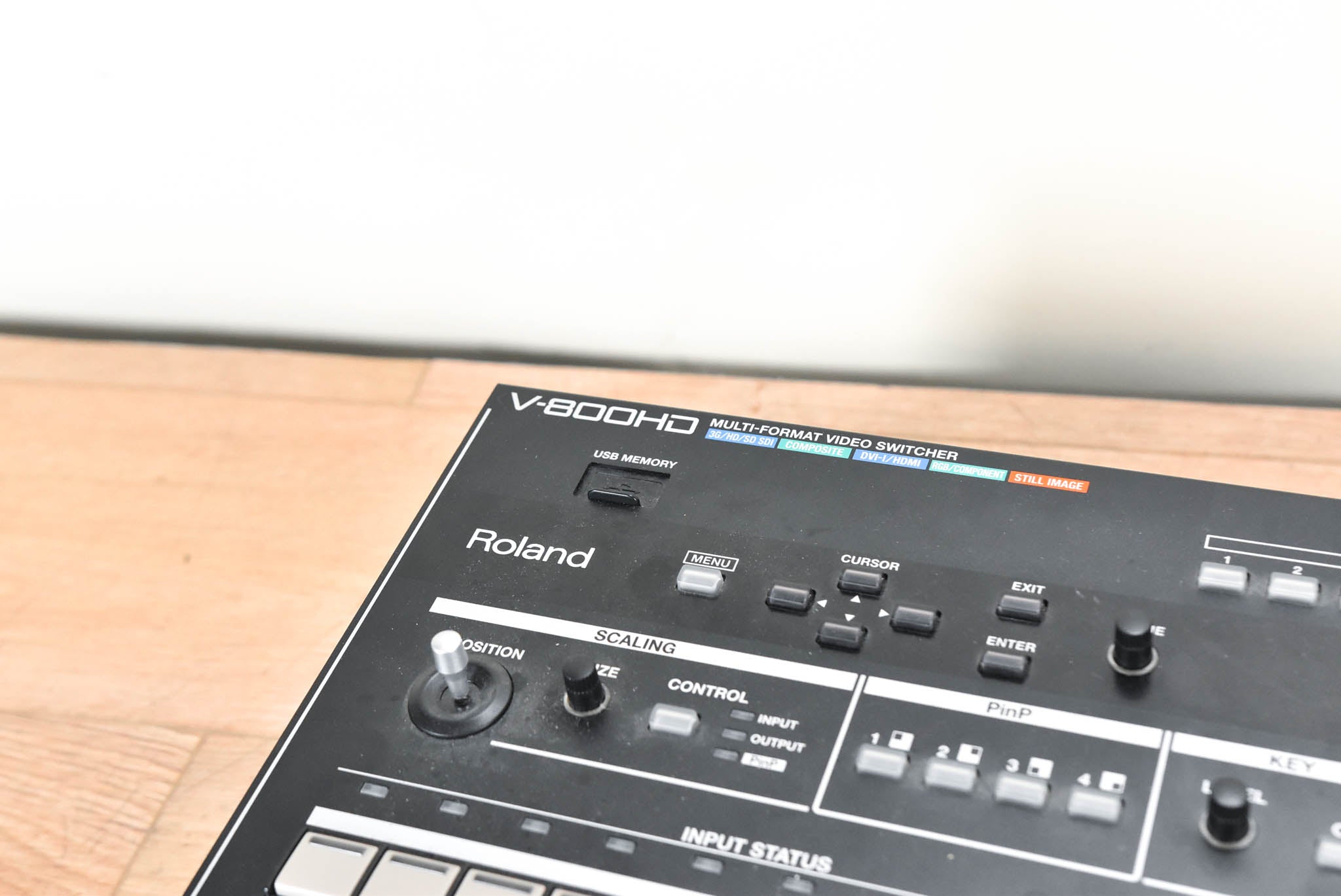 Roland V-800HD Multi-Format  Video Switcher