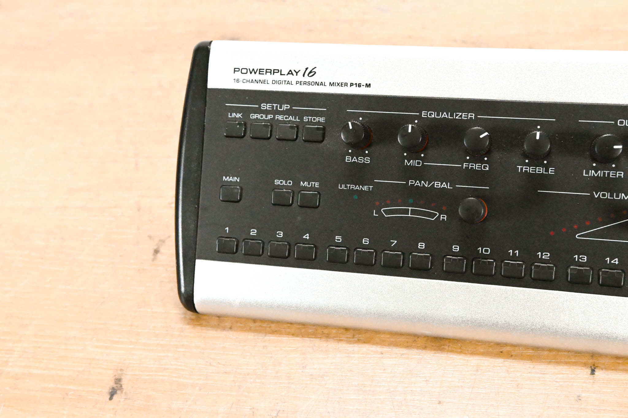 Behringer Powerplay P16-M 16-Channel Digital Personal Mixer
