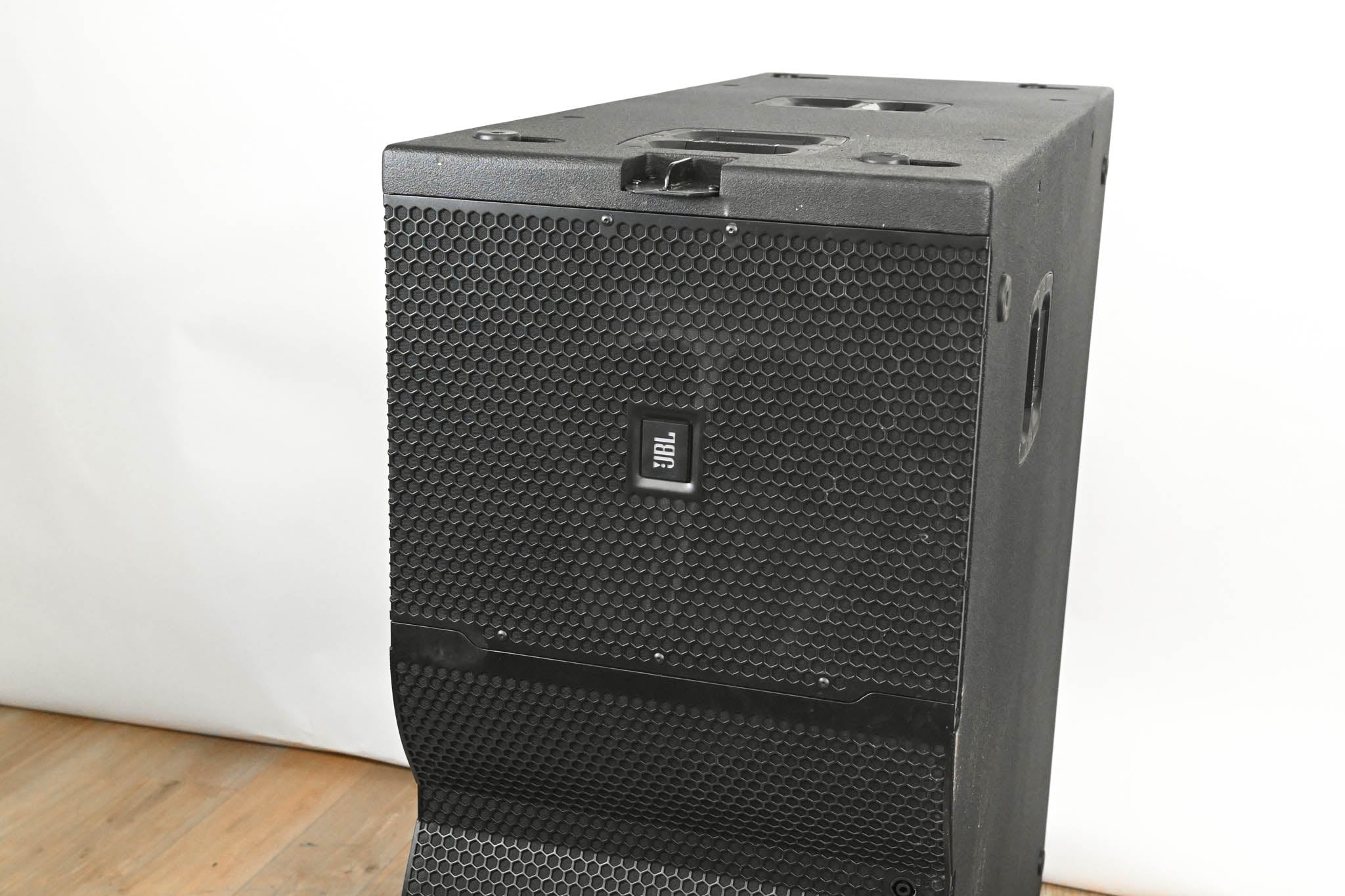 JBL VTX G28 Ground-Stackable Dual 18-inch Subwoofer