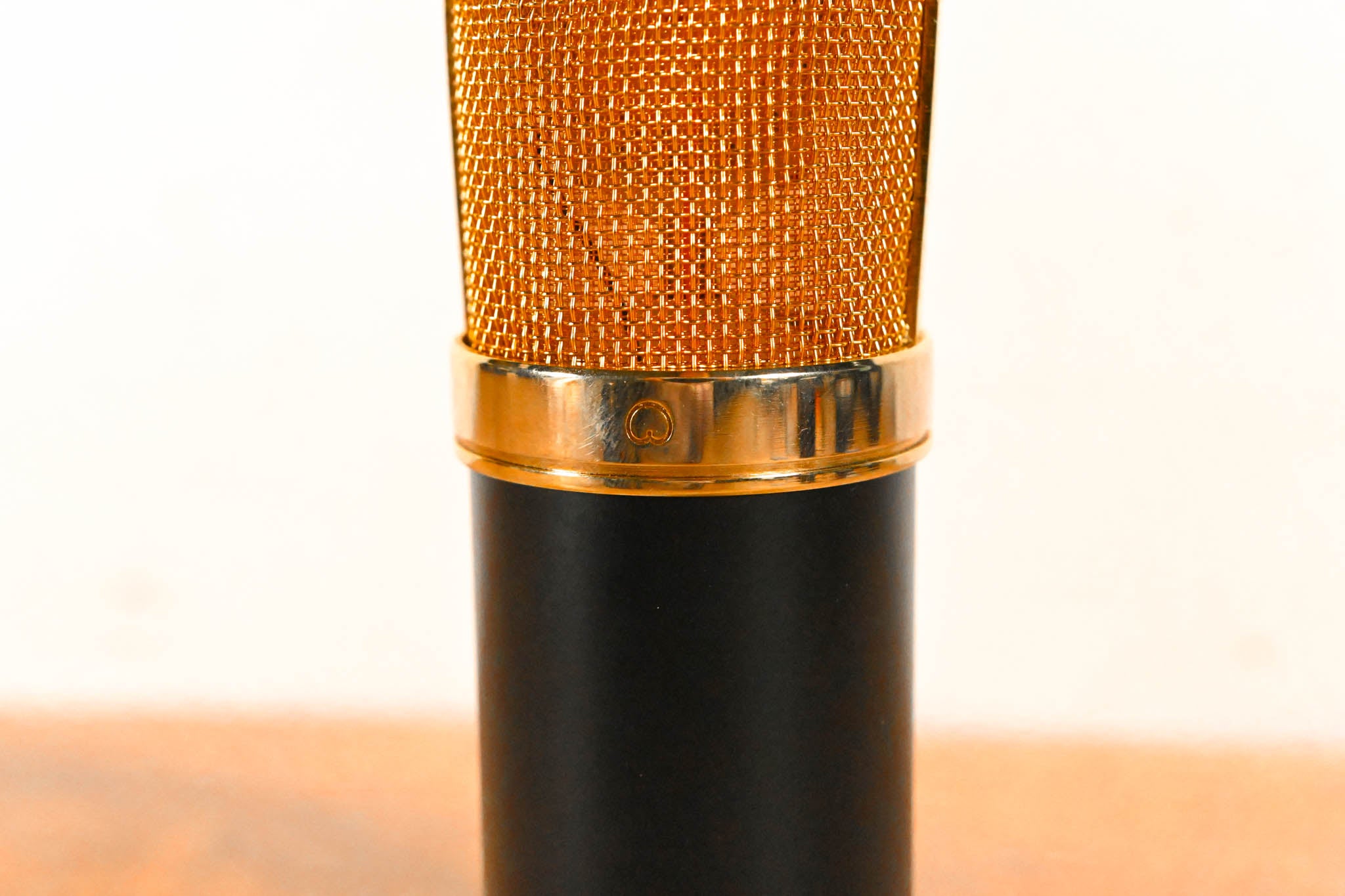 MXL V69M Mogami Edition Tube Condenser Microphone w/ PS-69 Power Supply