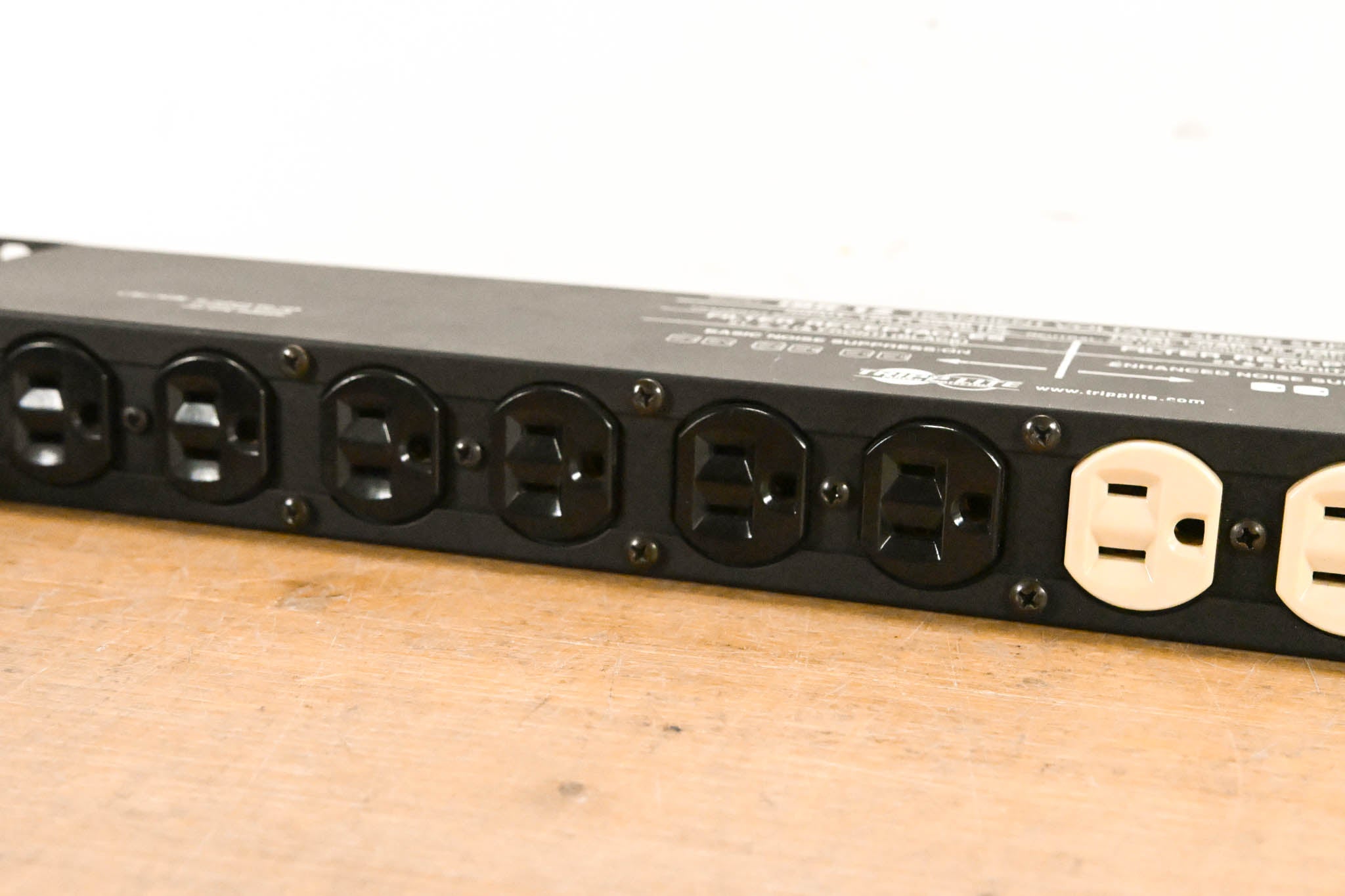 Tripp Lite IBR-12 12-Outlet Rackmount Isobar Surge Suppressor
