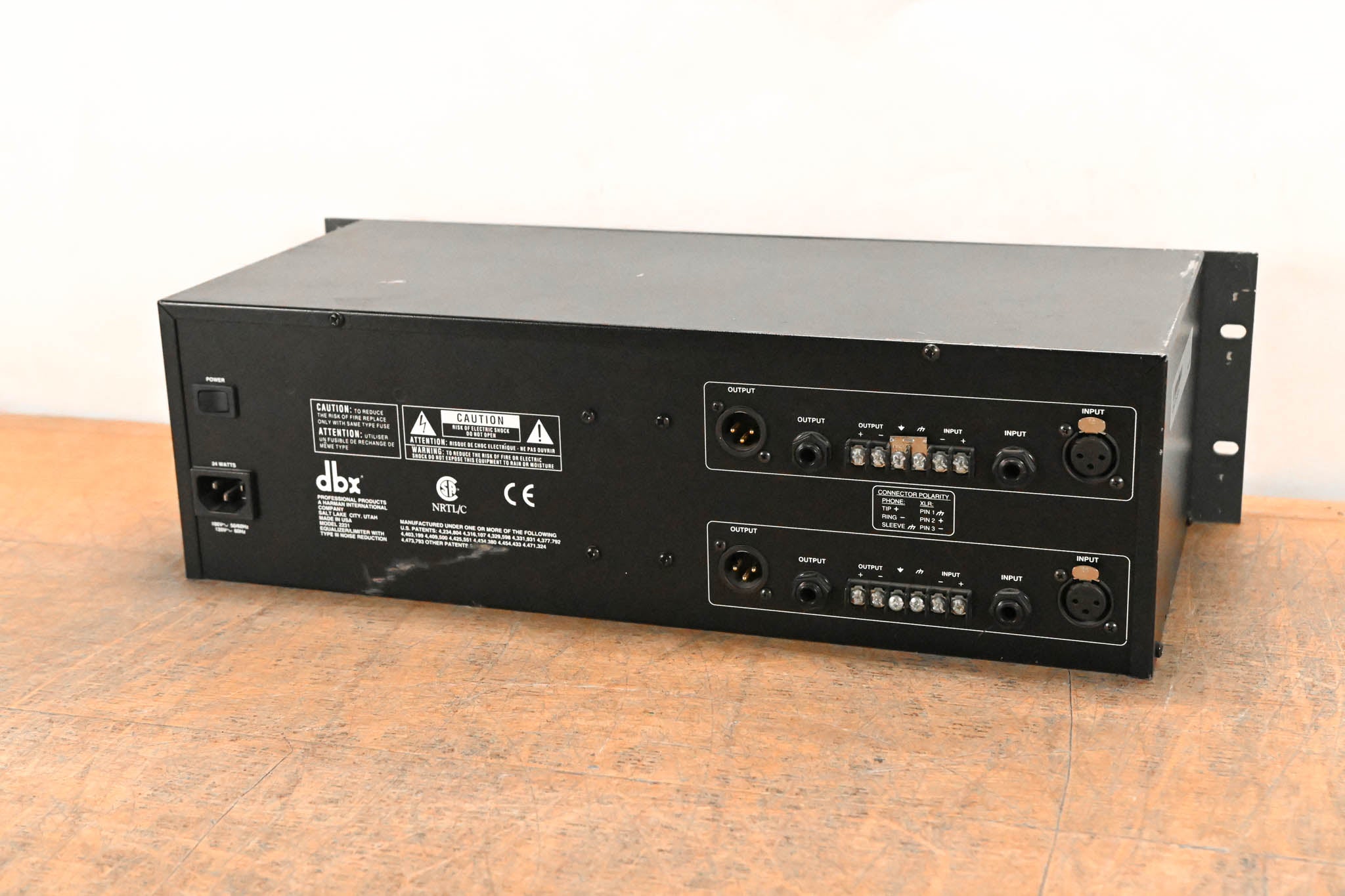 dbx 2231 Dual-Channel 31-Band Graphic Equalizer/Limiter