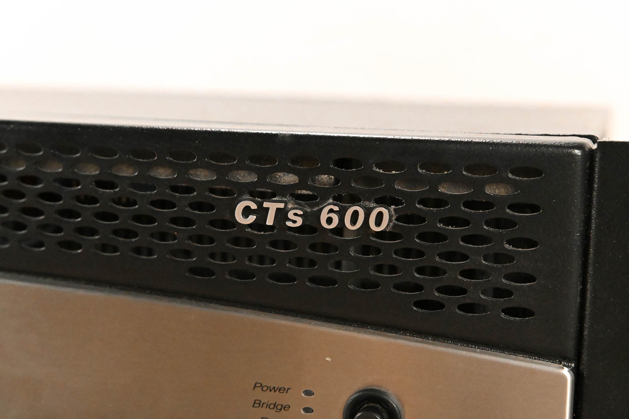 Crown CTs 600 Two-Channel 300W Power Amplifier