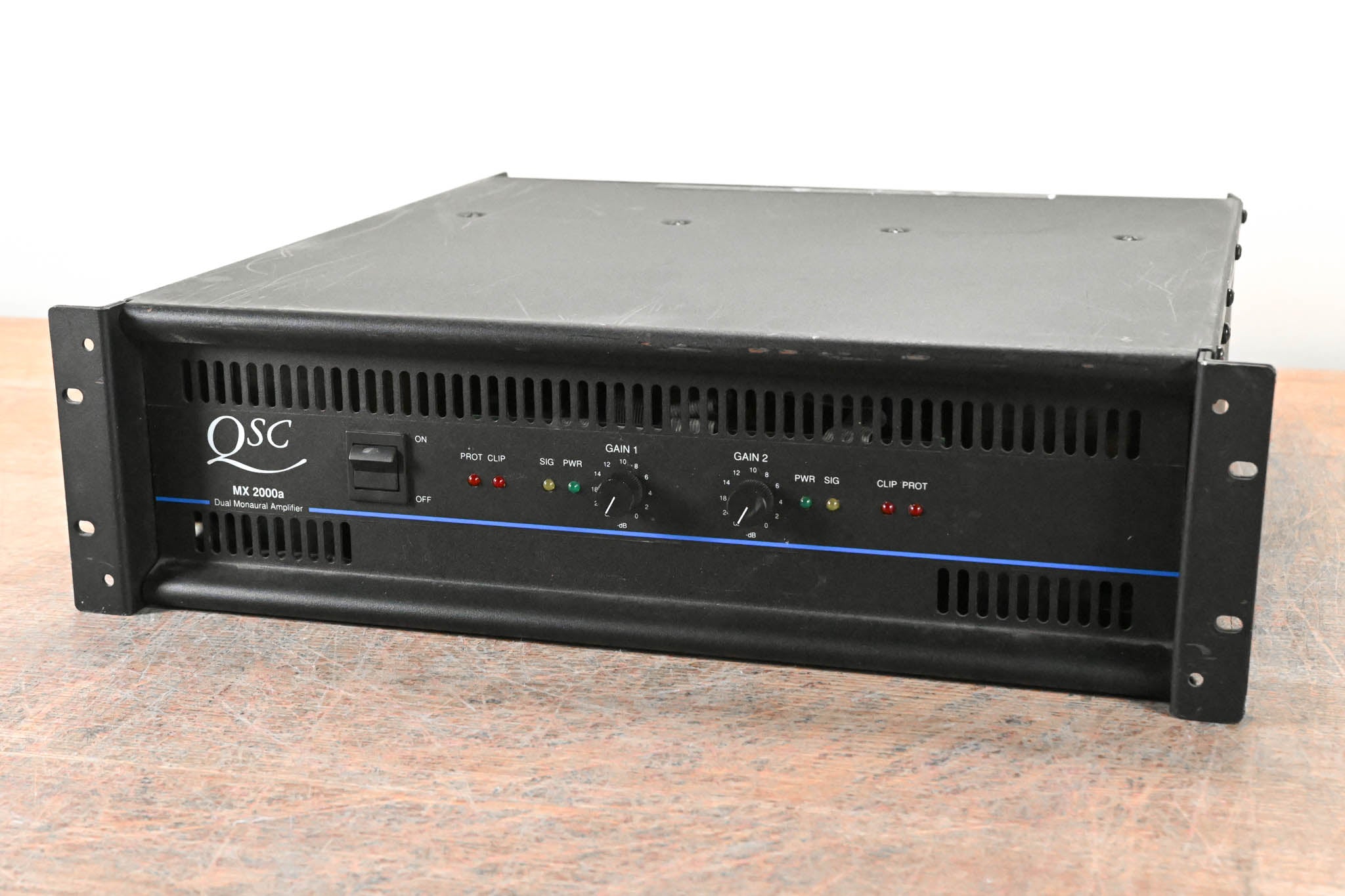 QSC MX 2000a Two-Channel Power Amplifier