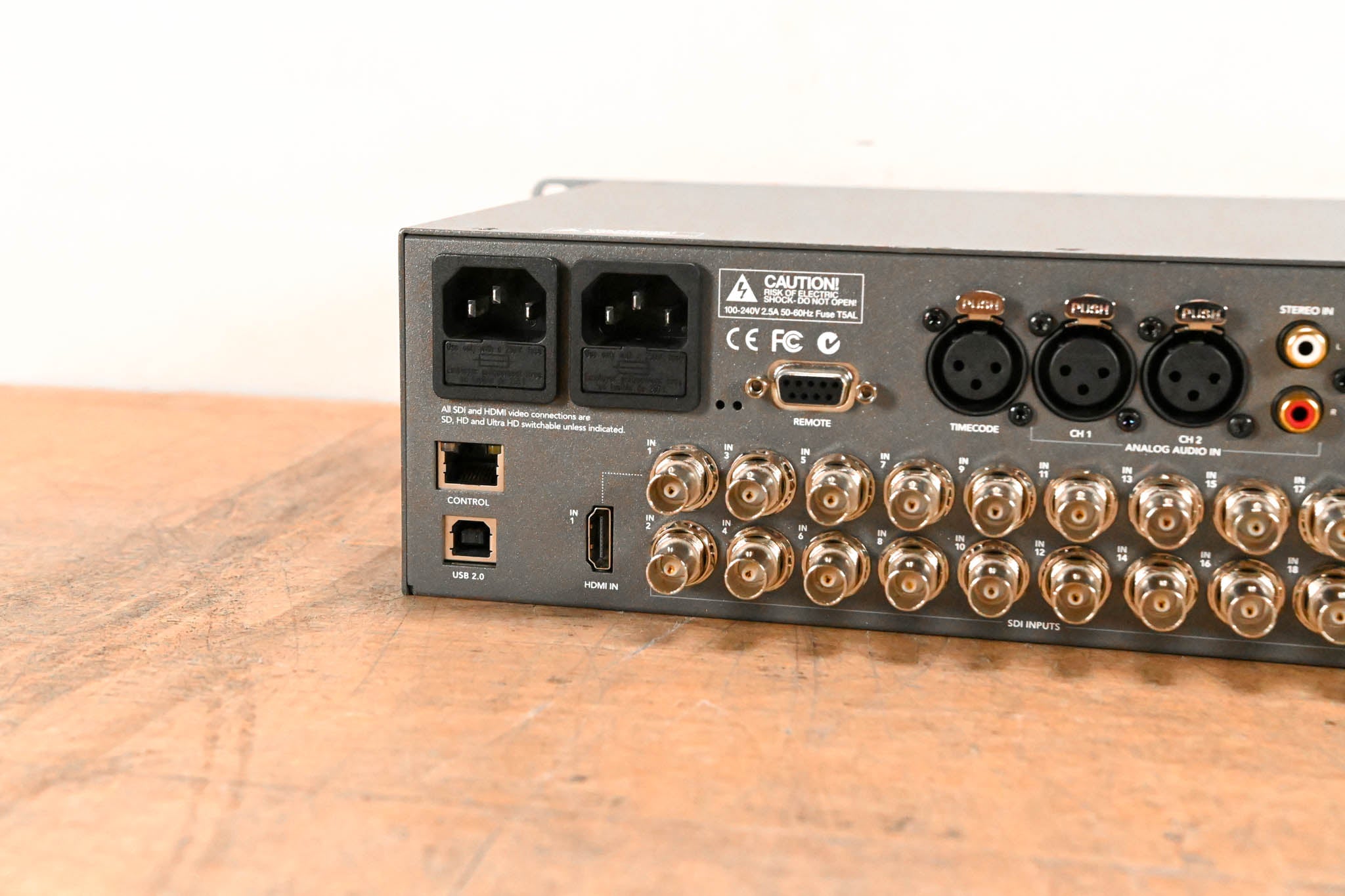 Blackmagic Design ATEM 2 M/E Production Studio 4K