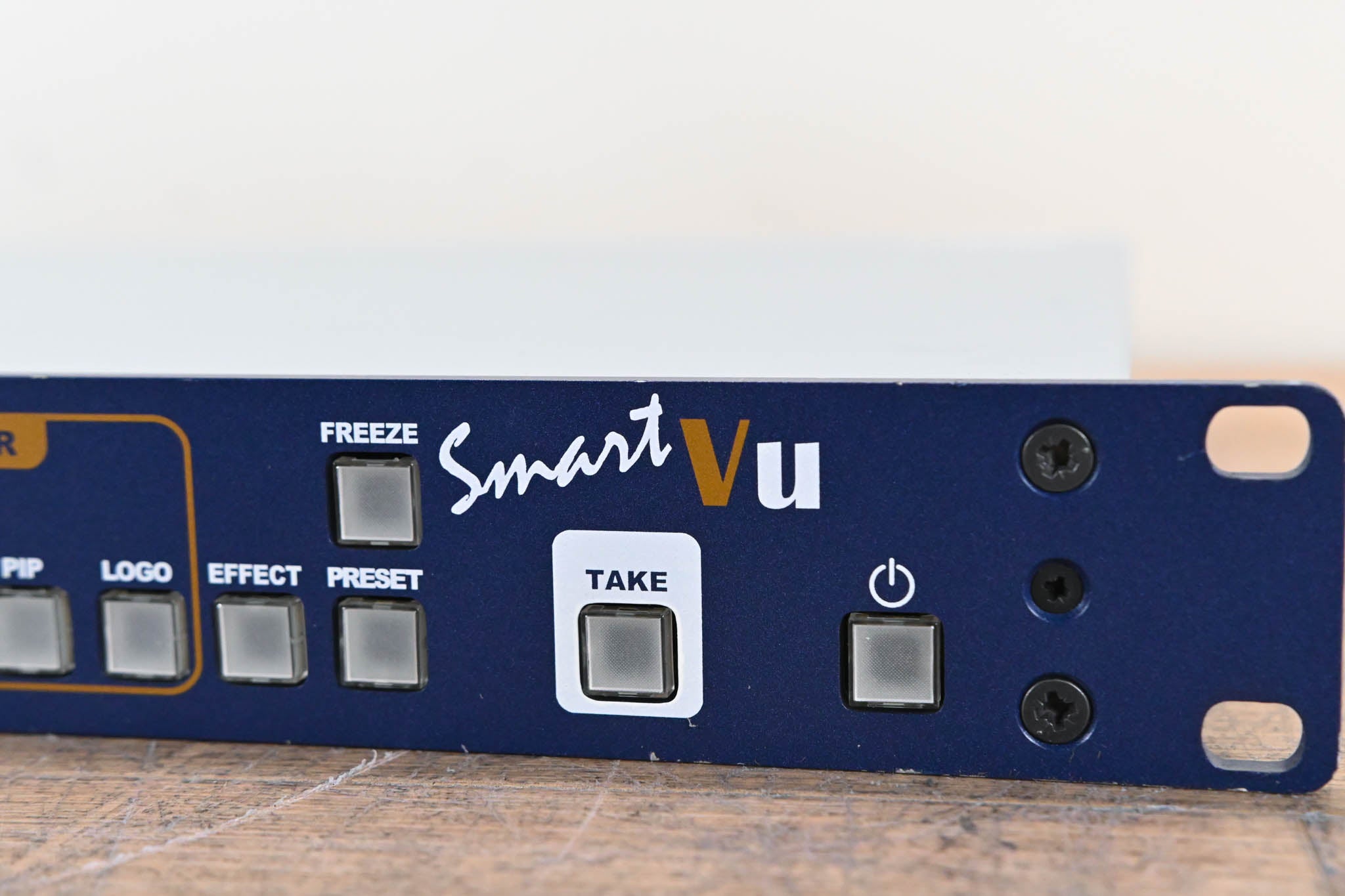 Analog Way SVU300 Smart Vu Dual Scaler Mixer Seamless Switcher