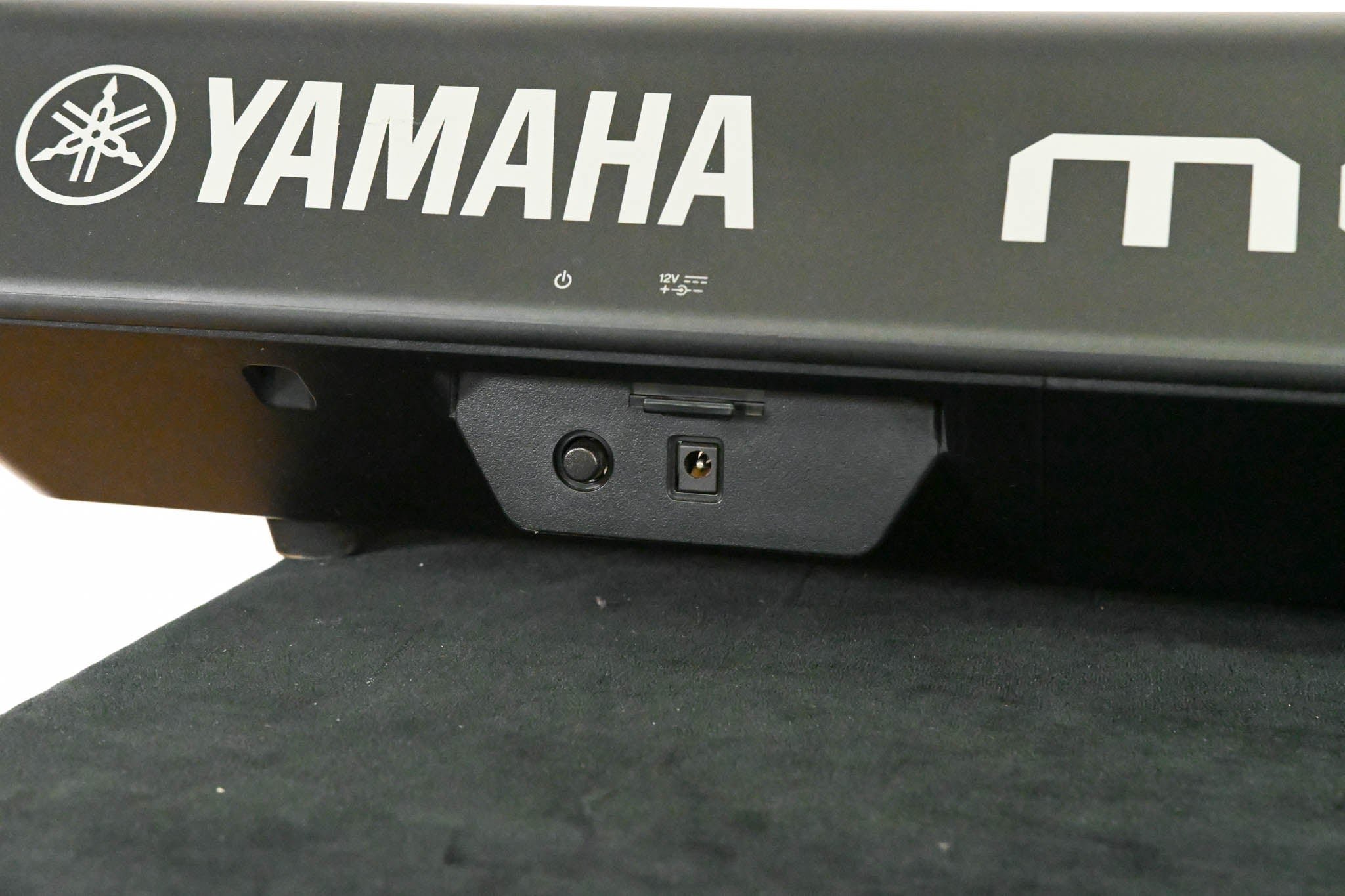 Yamaha MOX8 88-Key Synthesizer Workstation (NO POWER SUPPLY)