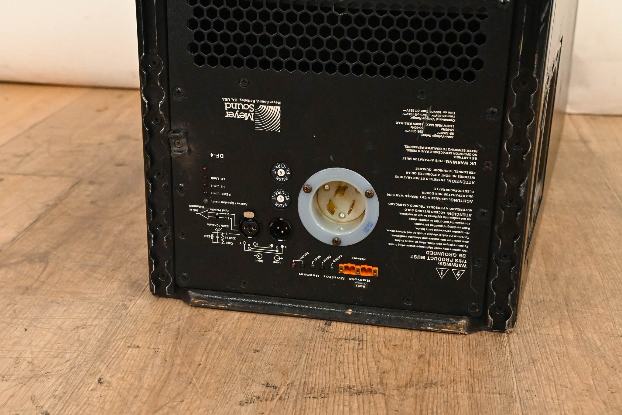 Meyer Sound DF-4 Medium-Throw Down Fill Self-Powered Loudspeaker