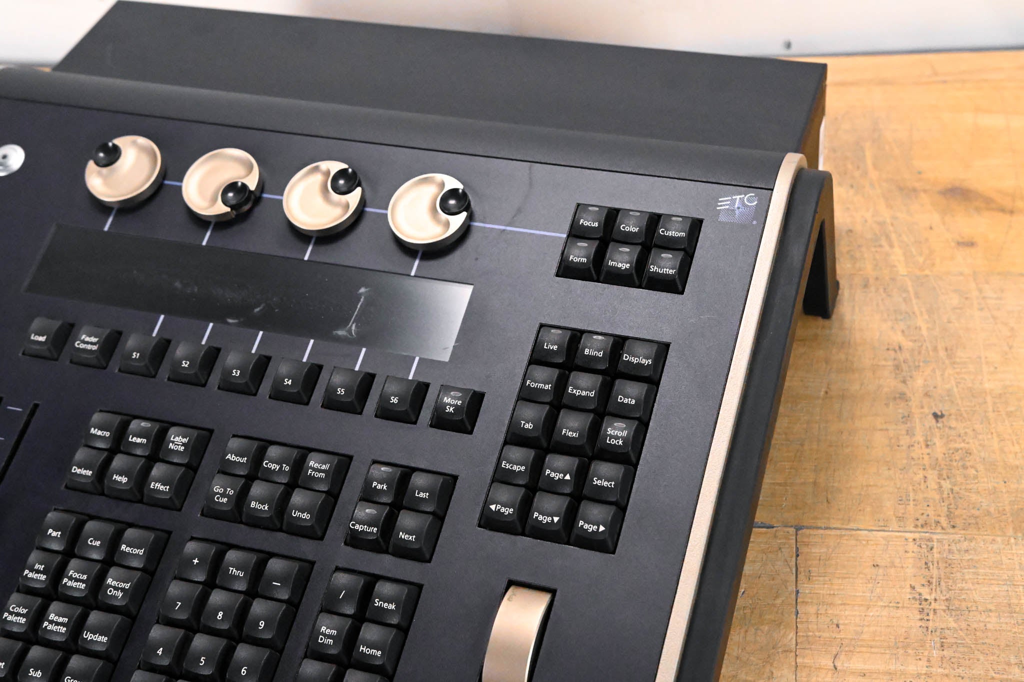 ETC ION 1000 Lighting Console