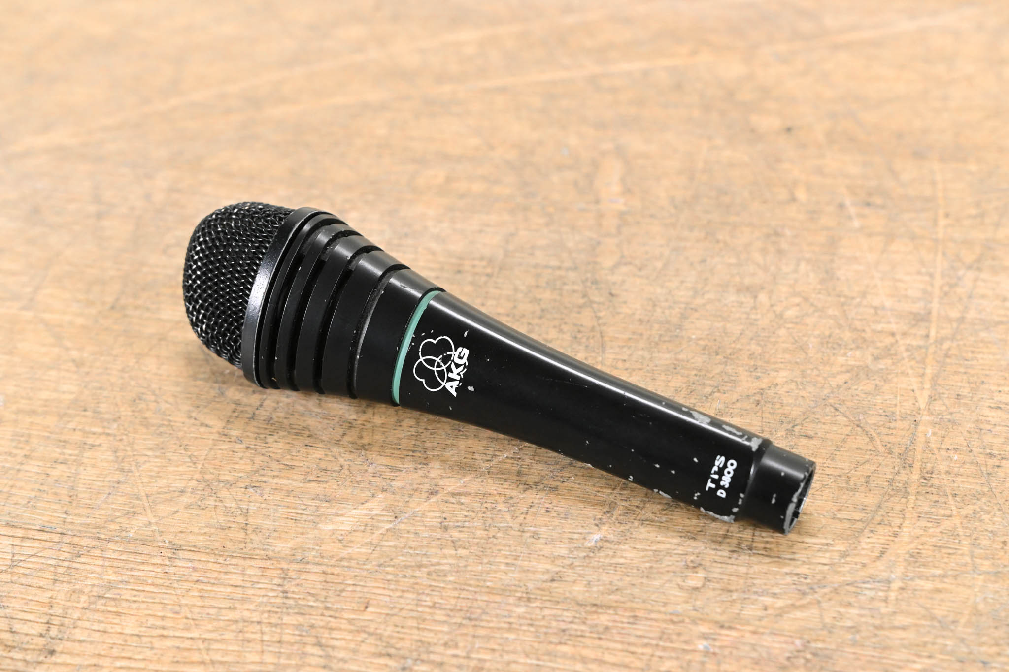 AKG D3800 Dynamic Hypercardioid Microphone CG01BJS
