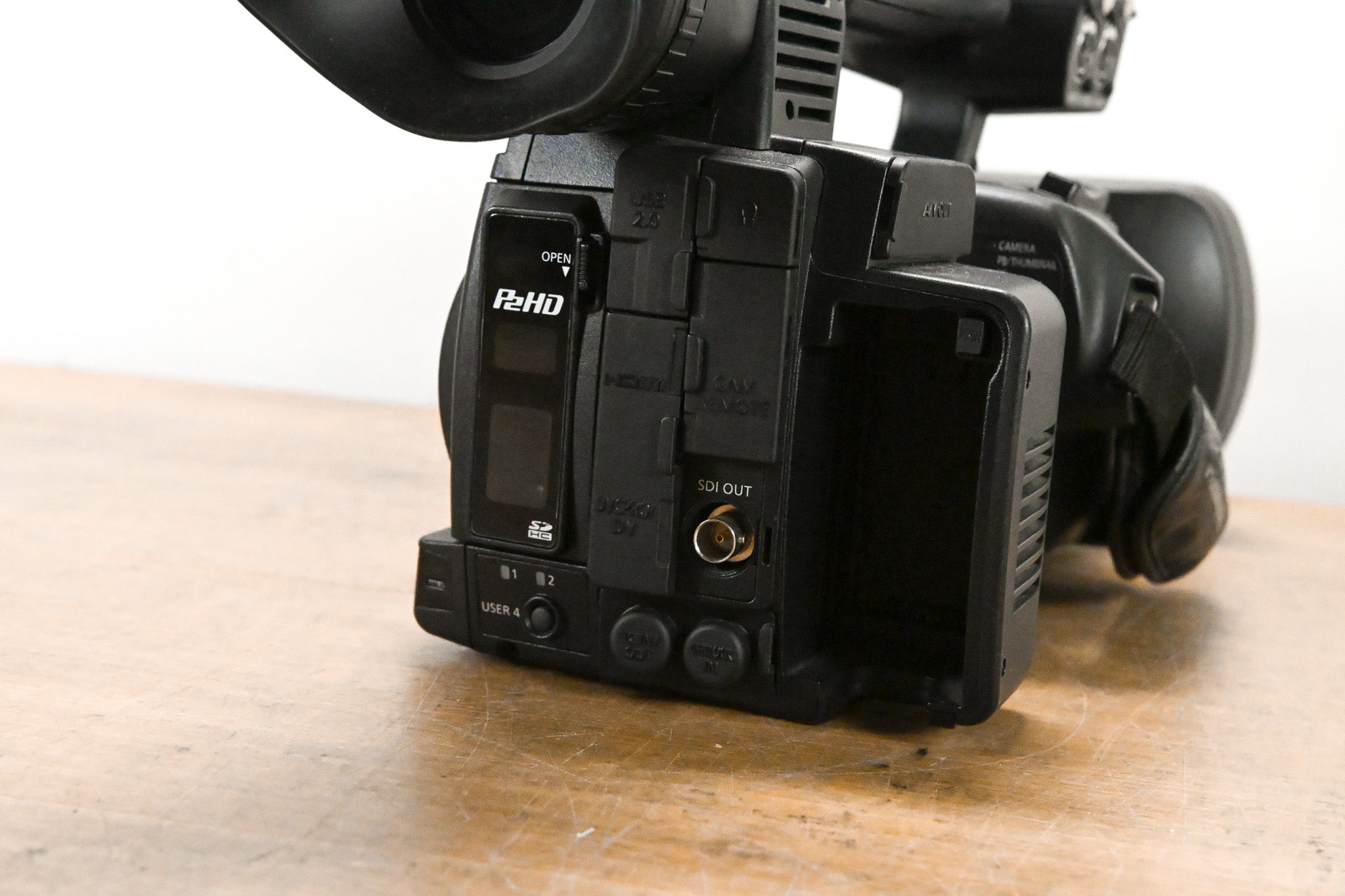 Panasonic AG-HPX250P P2 HD Handheld Camcorder