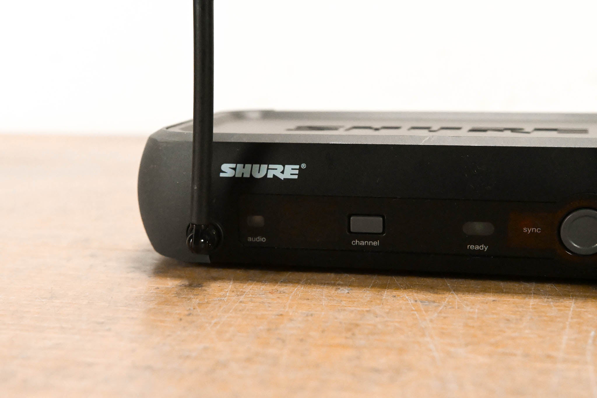 Shure PGX24/BETA58A Handheld Wireless System - L5 Band: 644-662 MHz