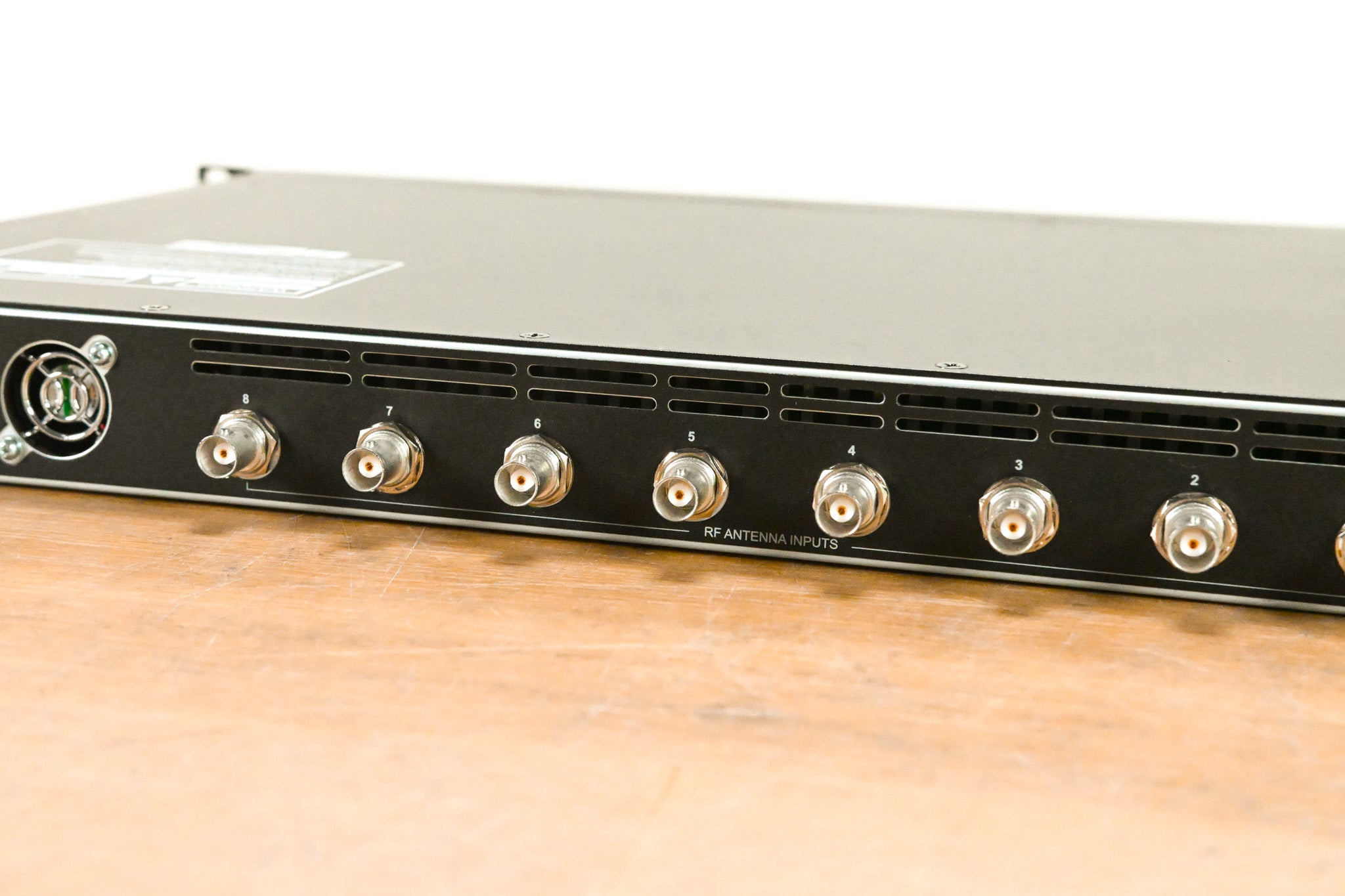 Shure PA821A Antenna Combiner for PSM Wireless Systems  - 470-952 MHz