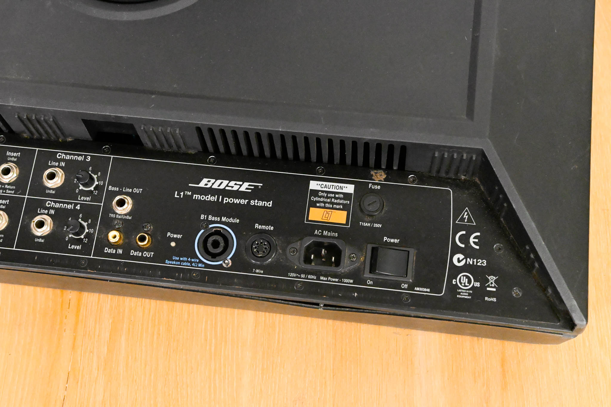 Bose L1 Model I System with Road Case