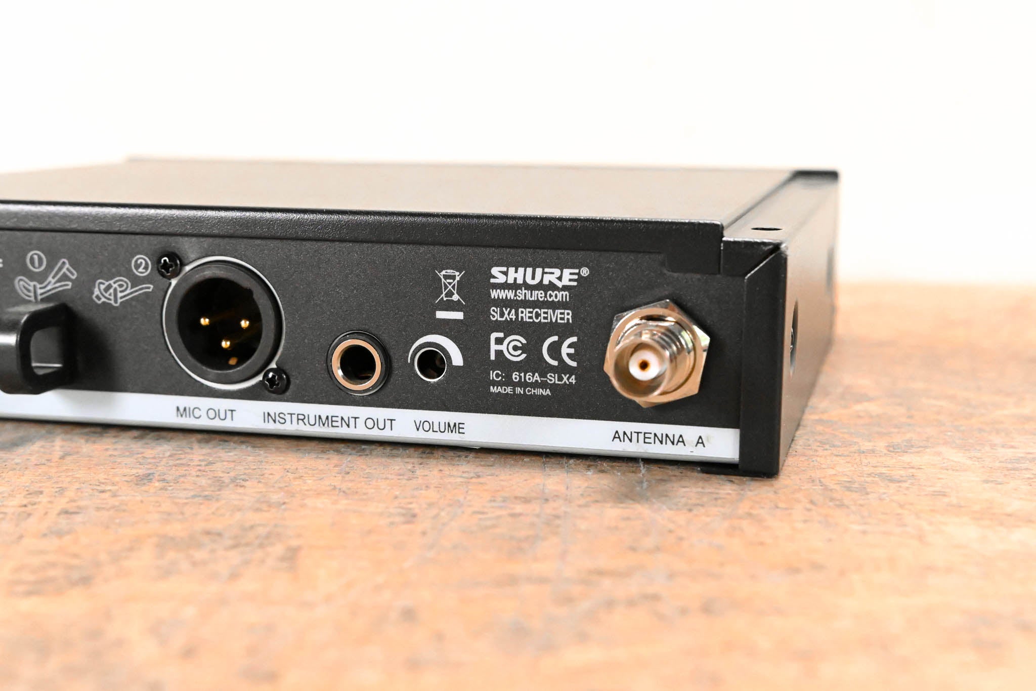 Shure SLX14 Bodypack Wireless System - G5 Band (NO POWER SUPPLY)