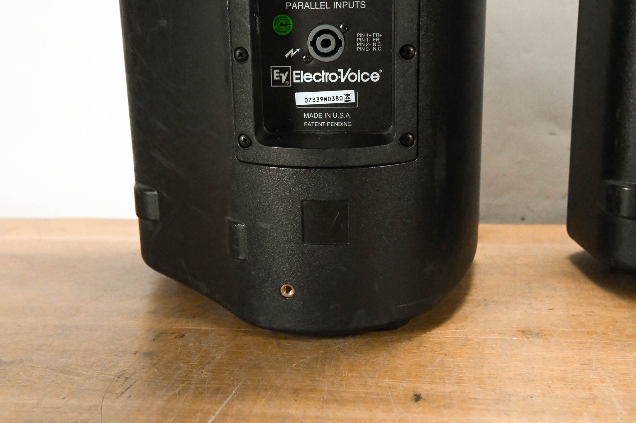 Electro-Voice (EV) ZX1-90 8-inch Two-Way Passive Loudspeaker (PAIR)