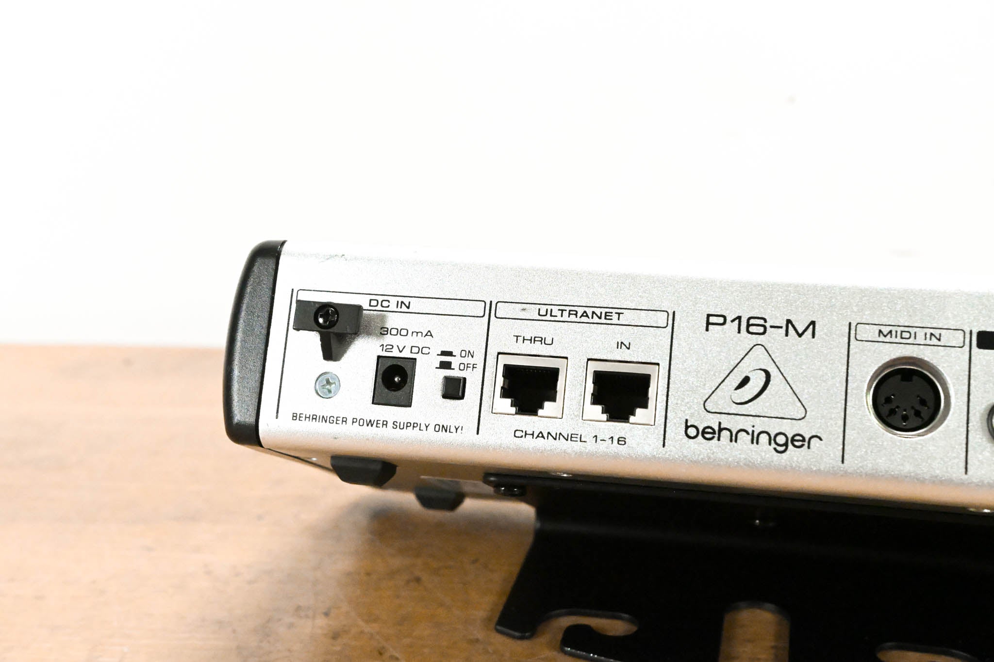 Behringer Powerplay P16-M 16-Channel Digital Personal Mixer
