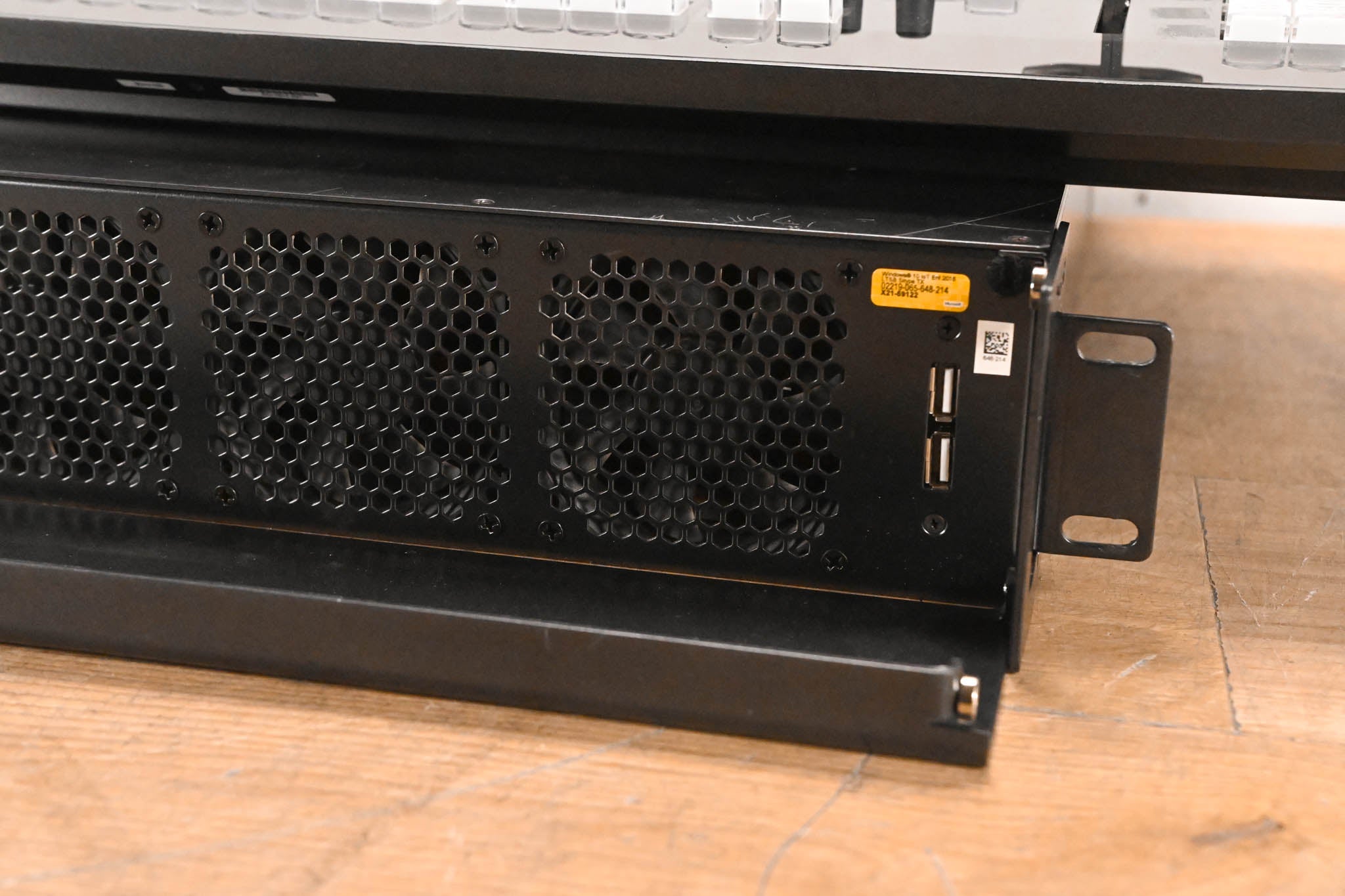 NewTek (Vizrt) TriCaster TC1 Live Production System w/ TC1 Control