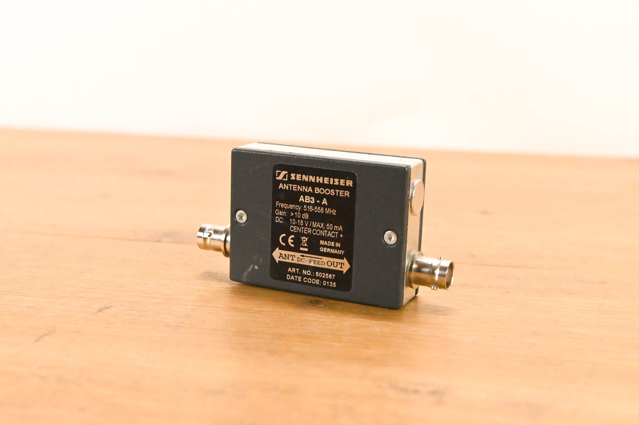 Sennheiser AB3-A Antenna Booster - A Range: 516-558 MHz