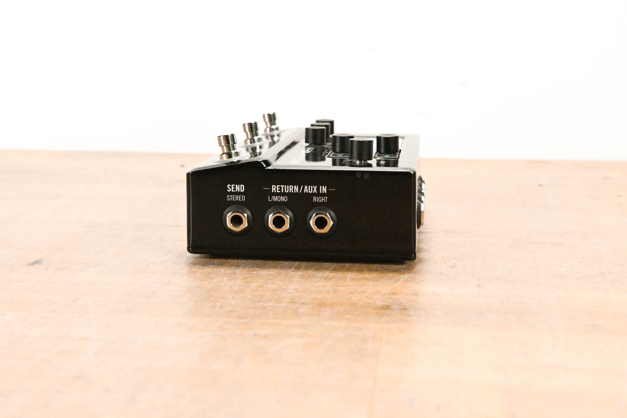 Line 6 HX Stomp Multi-Effects Guitar Processor