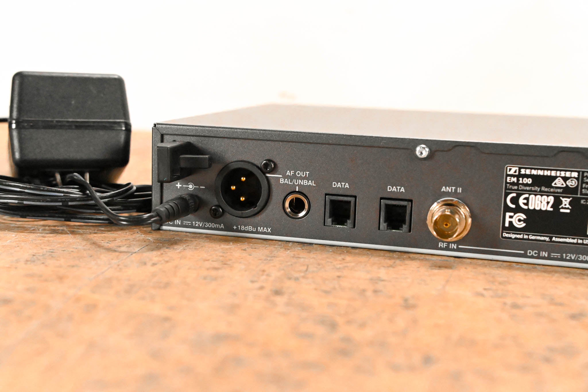 Sennheiser EM 100 G3 Wireless Receiver - A Range: 516-558 MHz